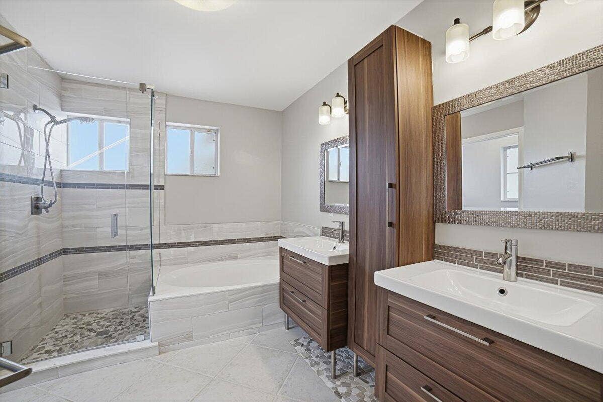 22-Bedroom3-Bathroom