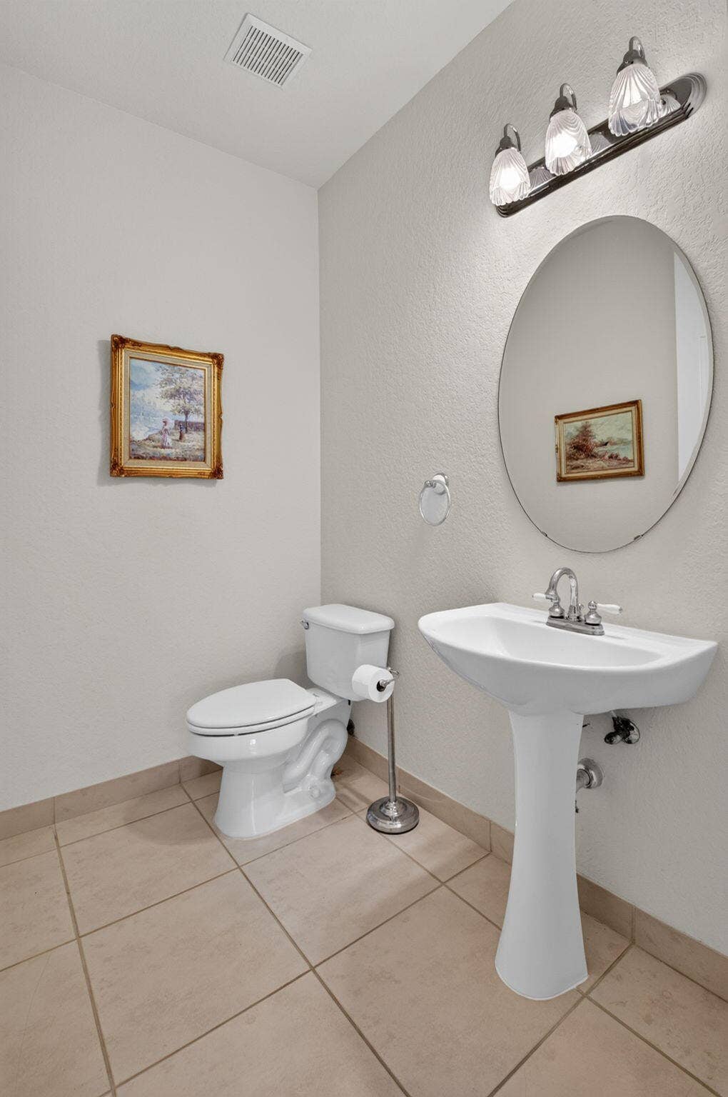 6802 Treves Way, Boynton Beach, FL 33437 Guest Bath