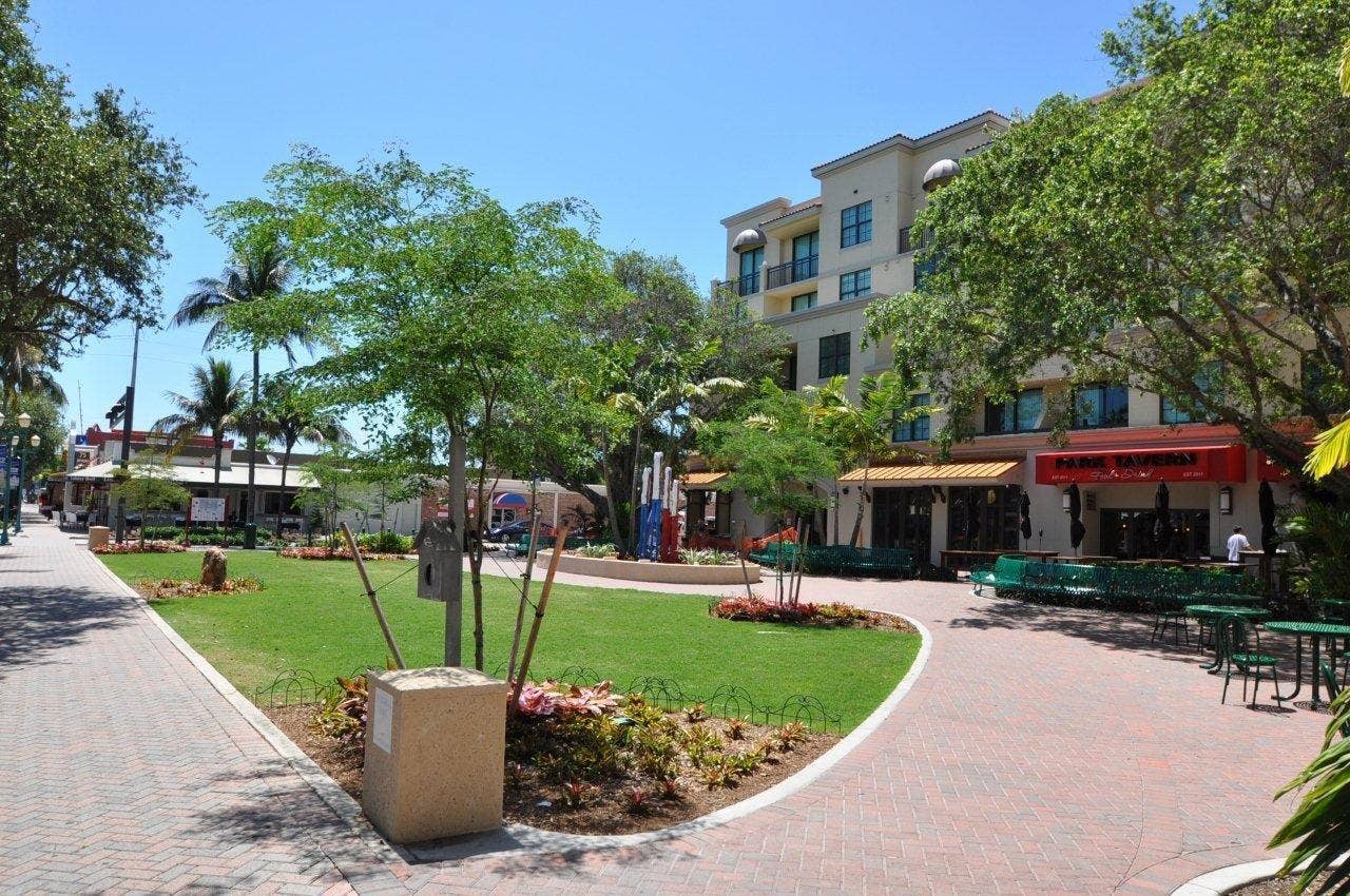 6802 Treves Way, Boynton Beach, FL 33437 Atlantic Ave Restaurants2