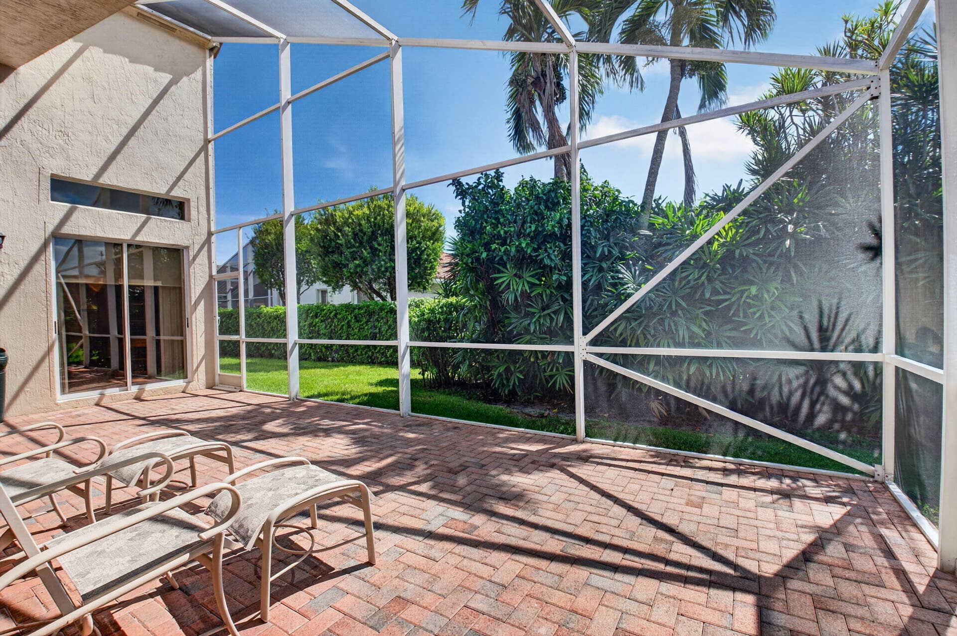 6802 Treves Way, Boynton Beach, FL 33437 Screened in Patio