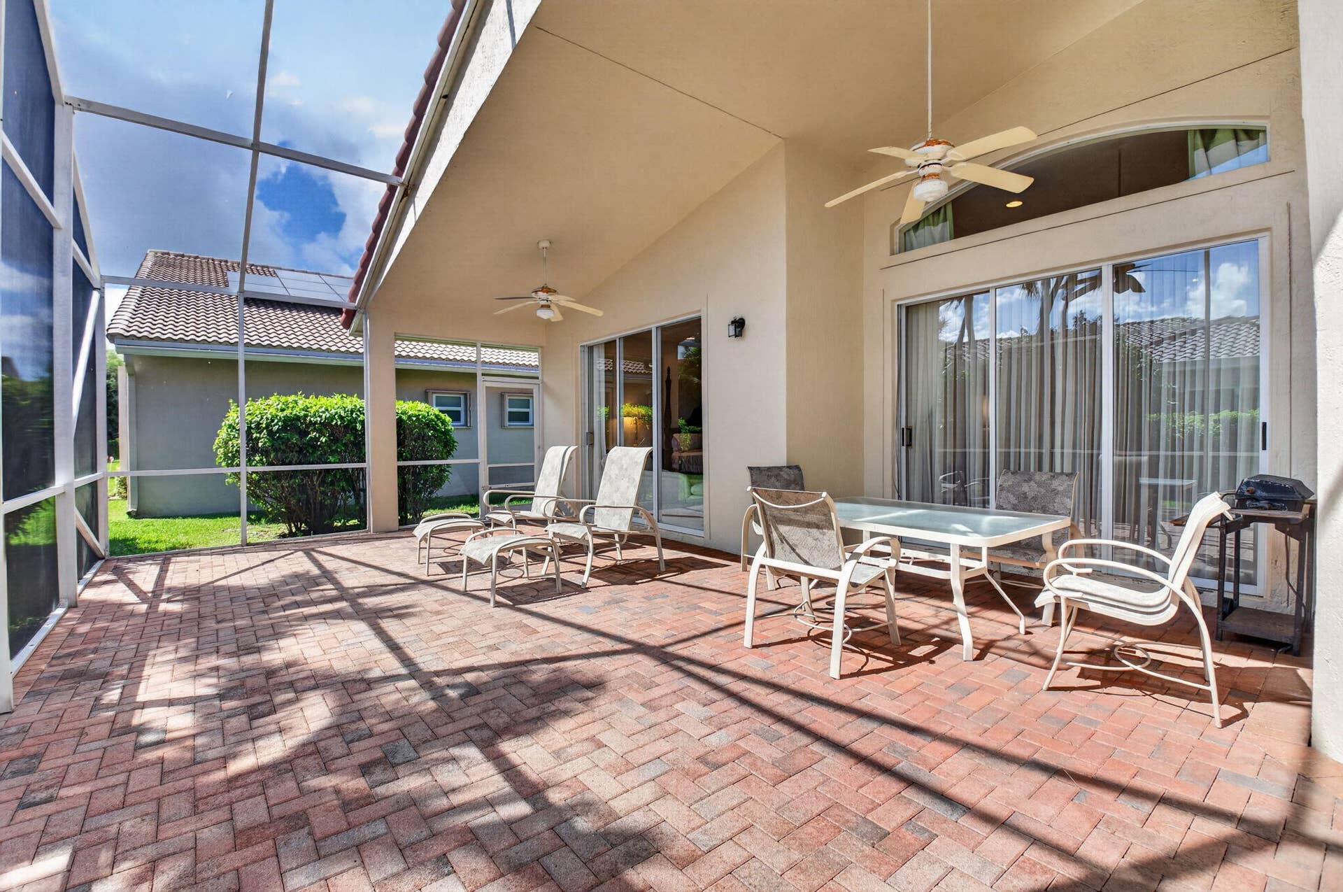 6802 Treves Way, Boynton Beach, FL 33437 Screened in Patio