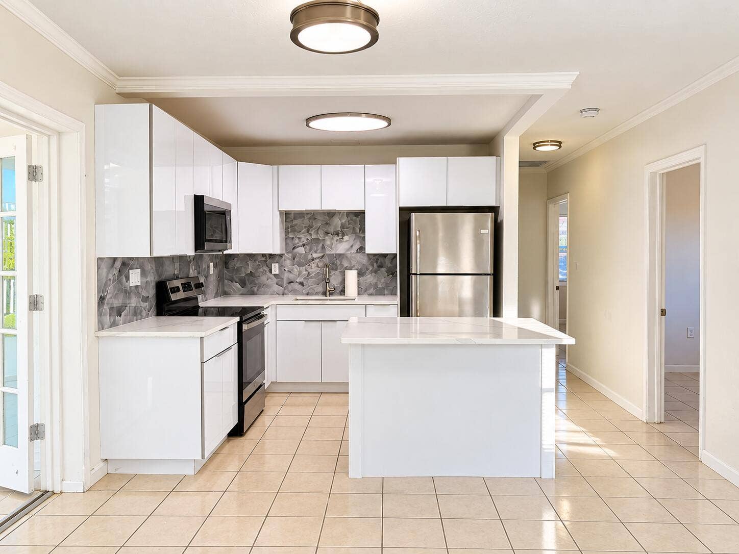 835 FERNWOOD Drive, West Palm Beach, West Palm Beach, FL 33405 Bright Modern White Kitchen