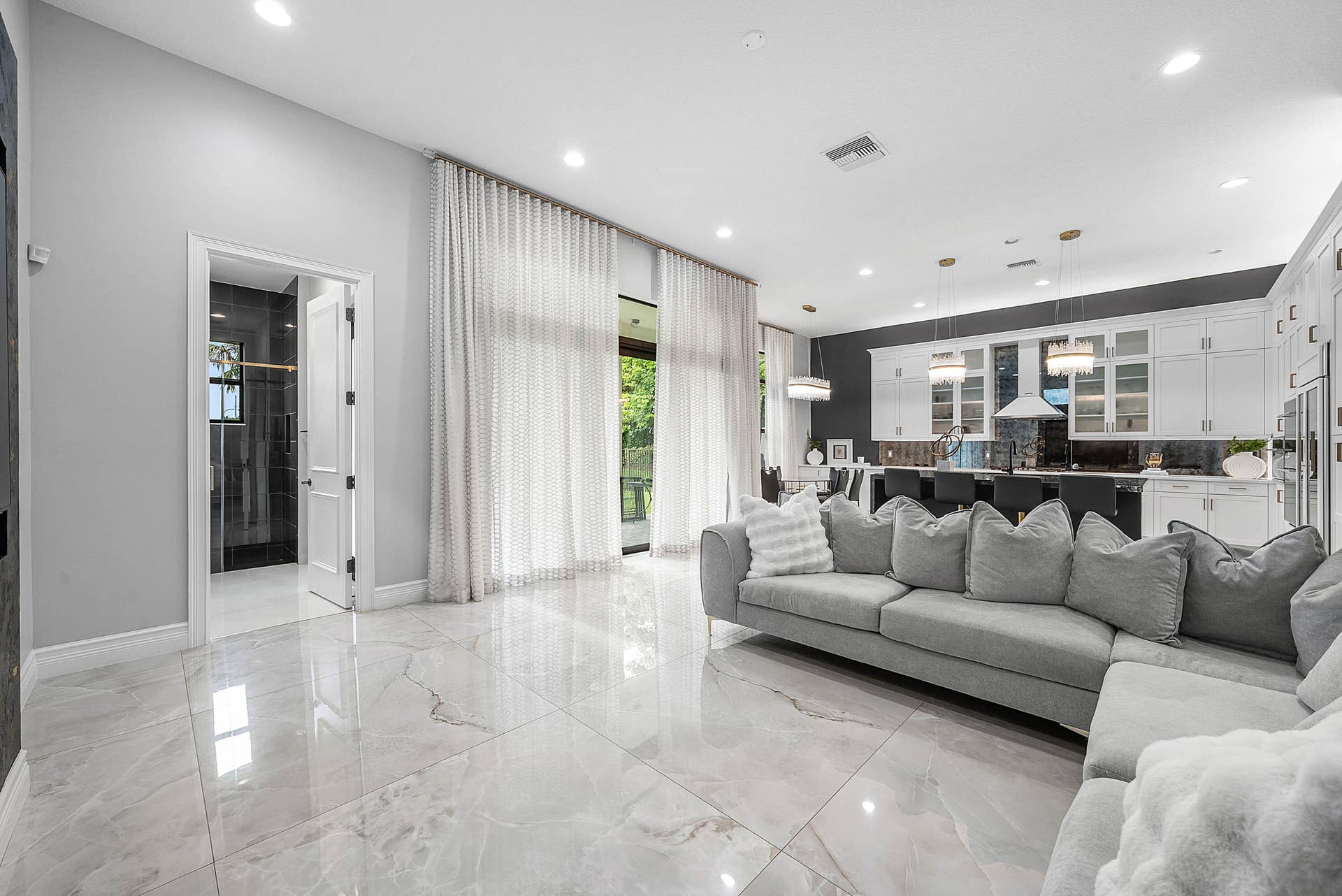 024-8985ChauvetWay-BocaRaton-FL-33496-FU