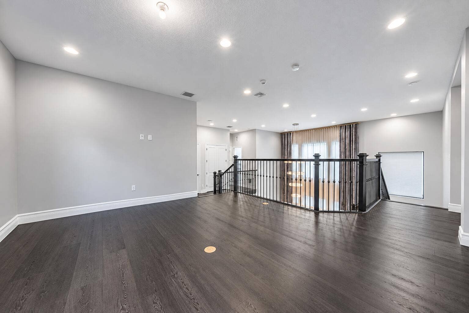 LOFT-EMPTY-02