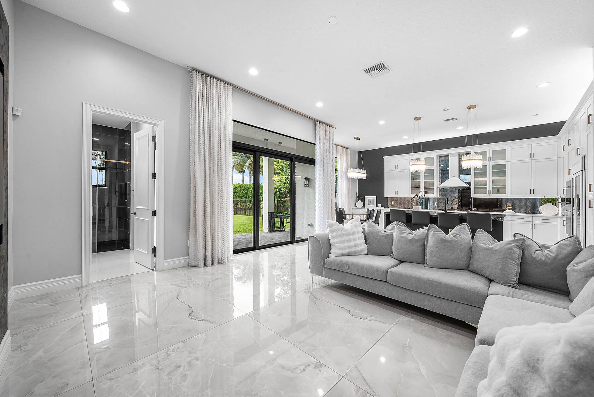 015-8985ChauvetWay-BocaRaton-FL-33496-FU