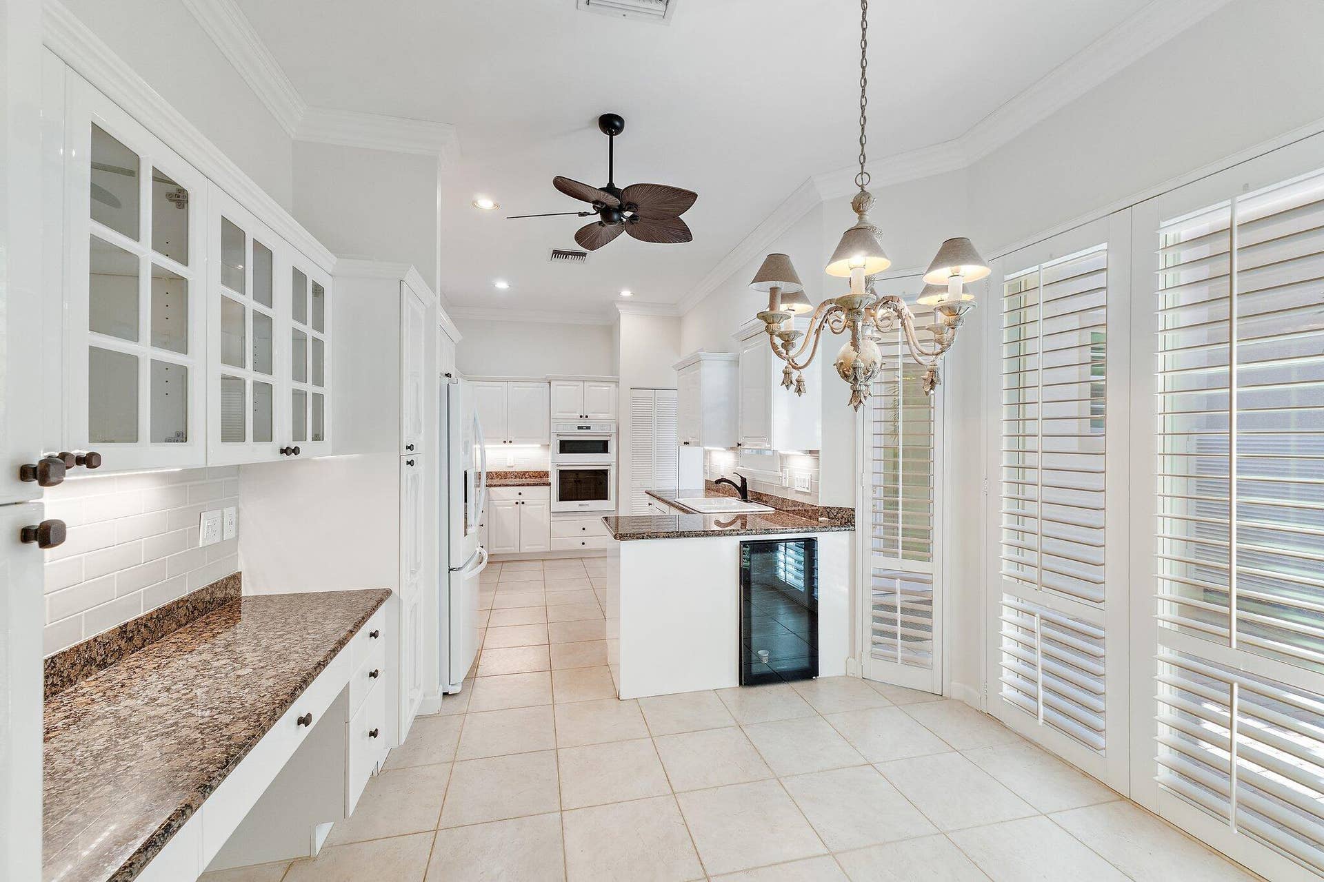 1412 HARBOUR POINT Drive, North Palm Beach, FL 33410 Kitchen