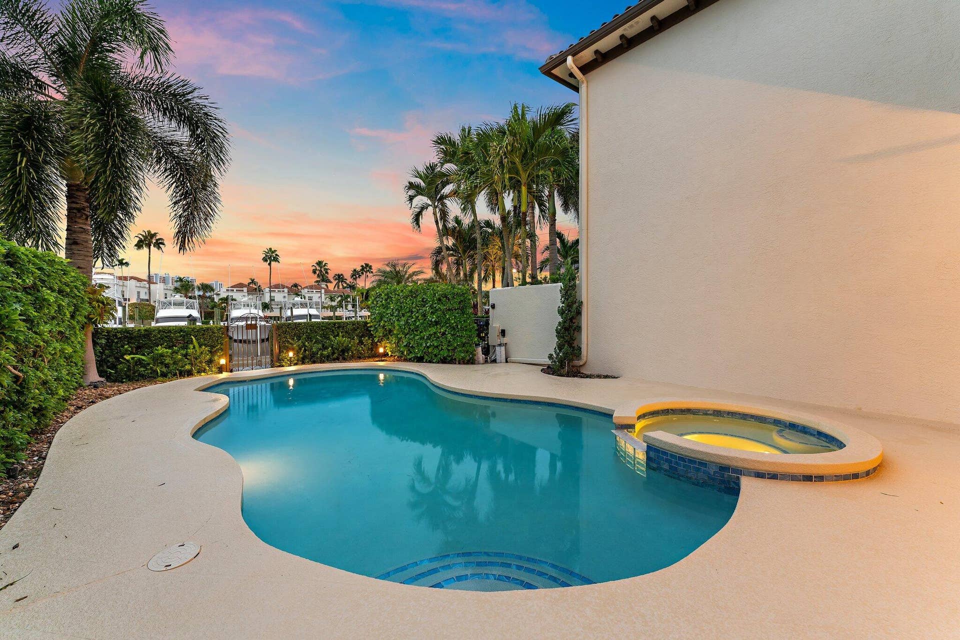 1412 HARBOUR POINT Drive, North Palm Beach, FL 33410 pool overlocks scenic marina