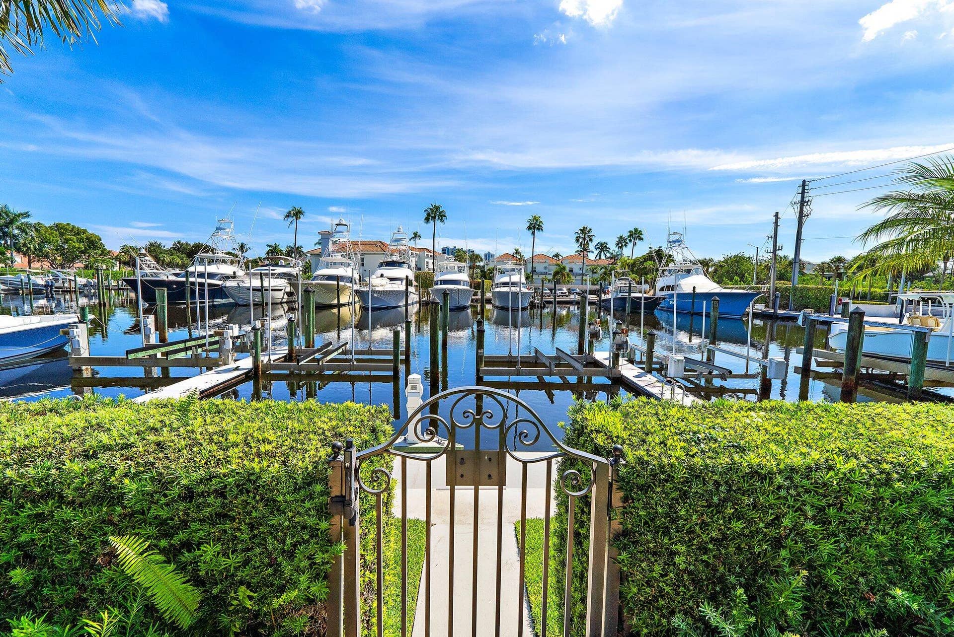 1412 HARBOUR POINT Drive, North Palm Beach, FL 33410 Gate to Marina