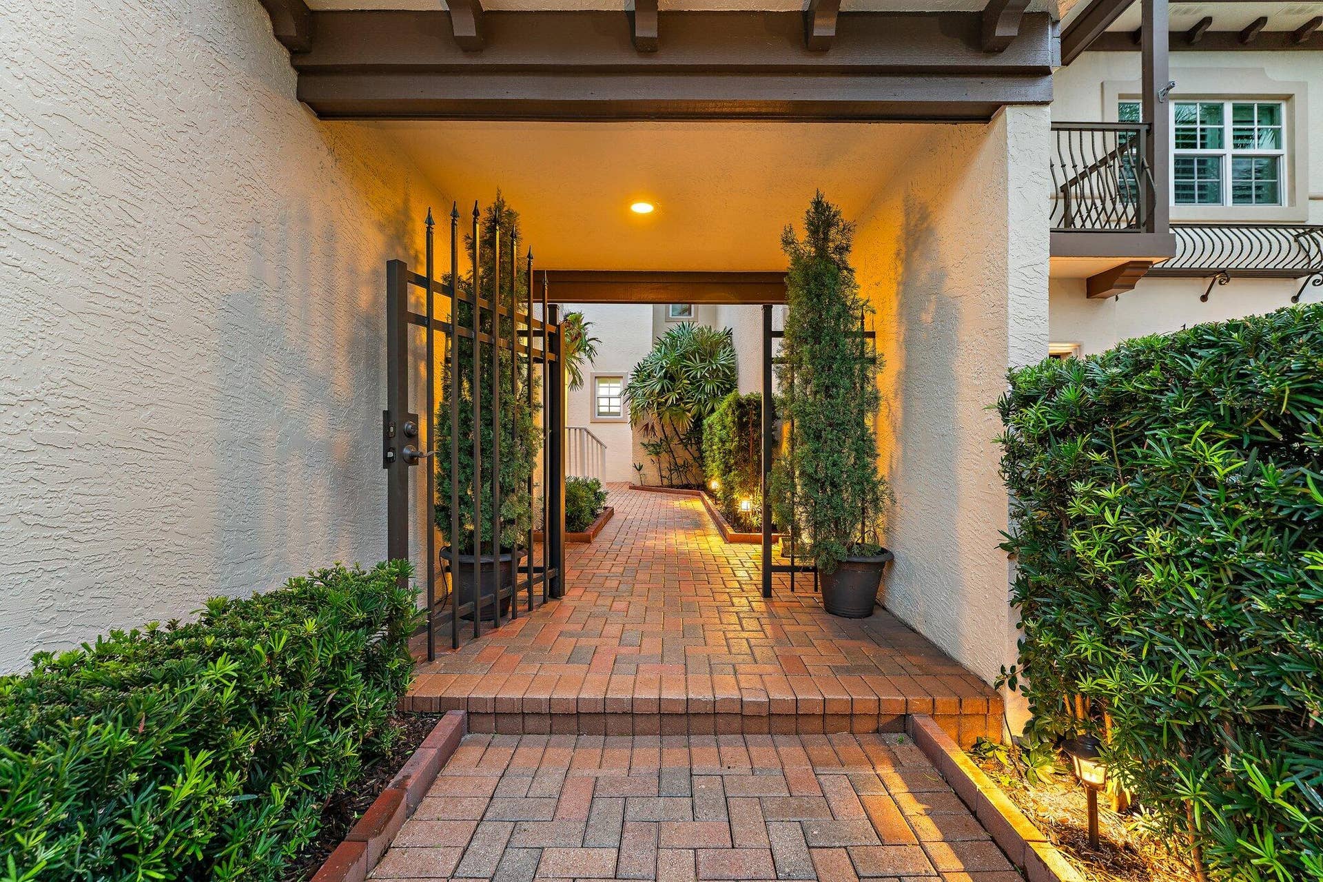 1412 HARBOUR POINT Drive, North Palm Beach, FL 33410 Entry to Private Courtyard
