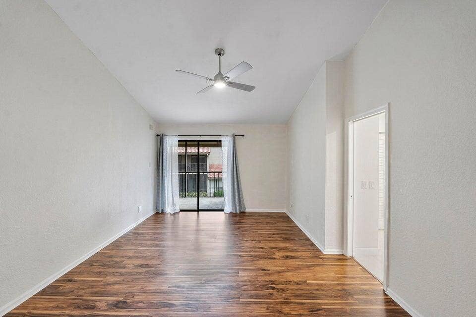 5720 Coach House Circle, #E, Boca Raton, FL 33486 20250926153034440759000000-o