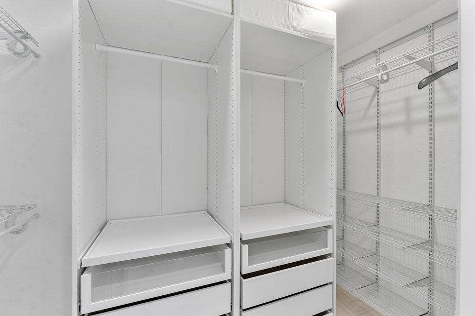 5720 Coach House Circle, #E, Boca Raton, FL 33486 20250926153033133878000000-o