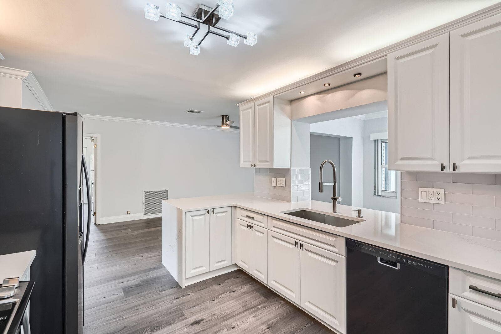 104 St Cloud Lane, Boca Raton, FL 33431 FAHMY PIC KITCHEN 5