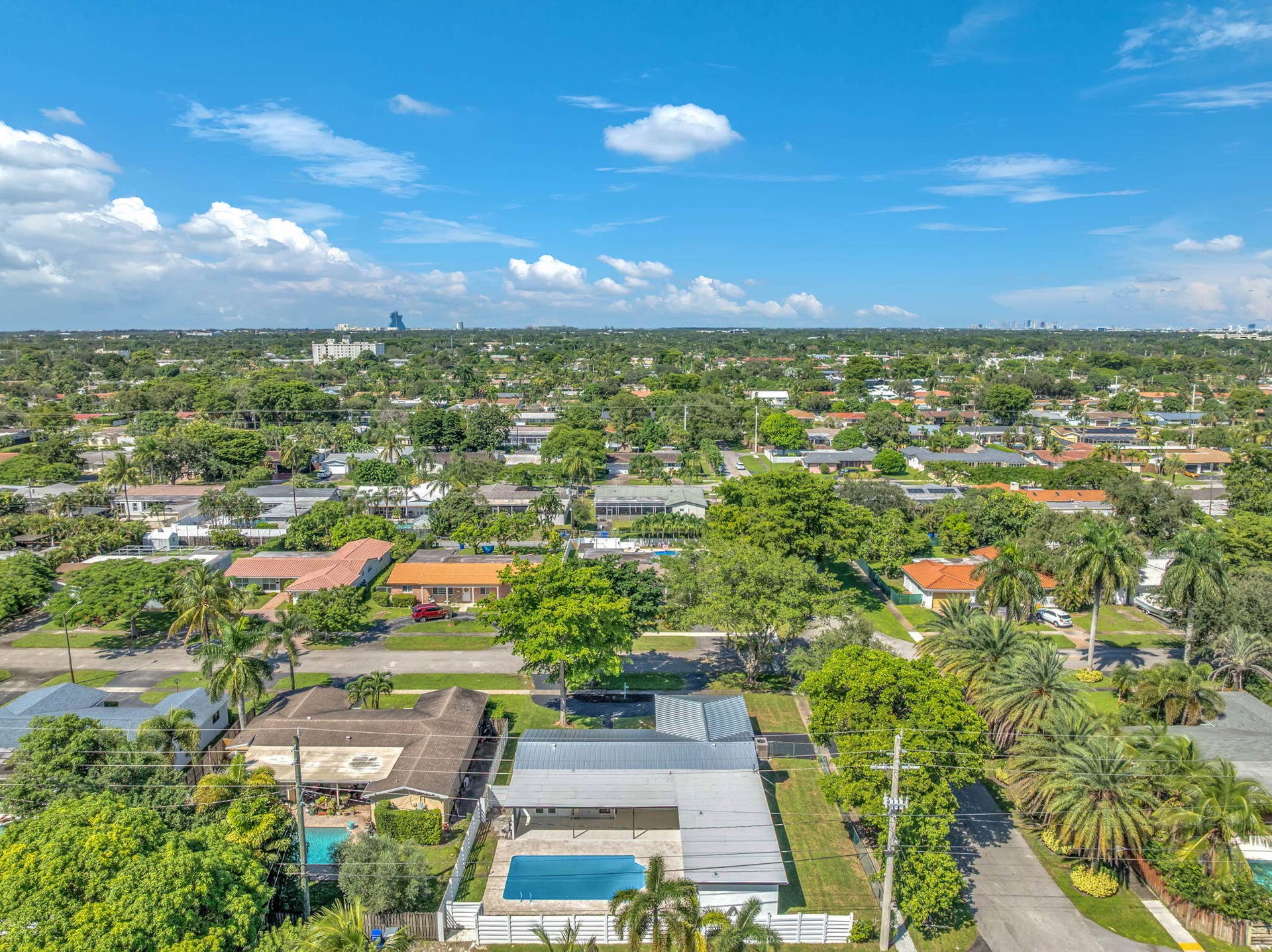 5000 ADAMS Street, Hollywood, FL 33021 3-web-or-mls-DJI_0373