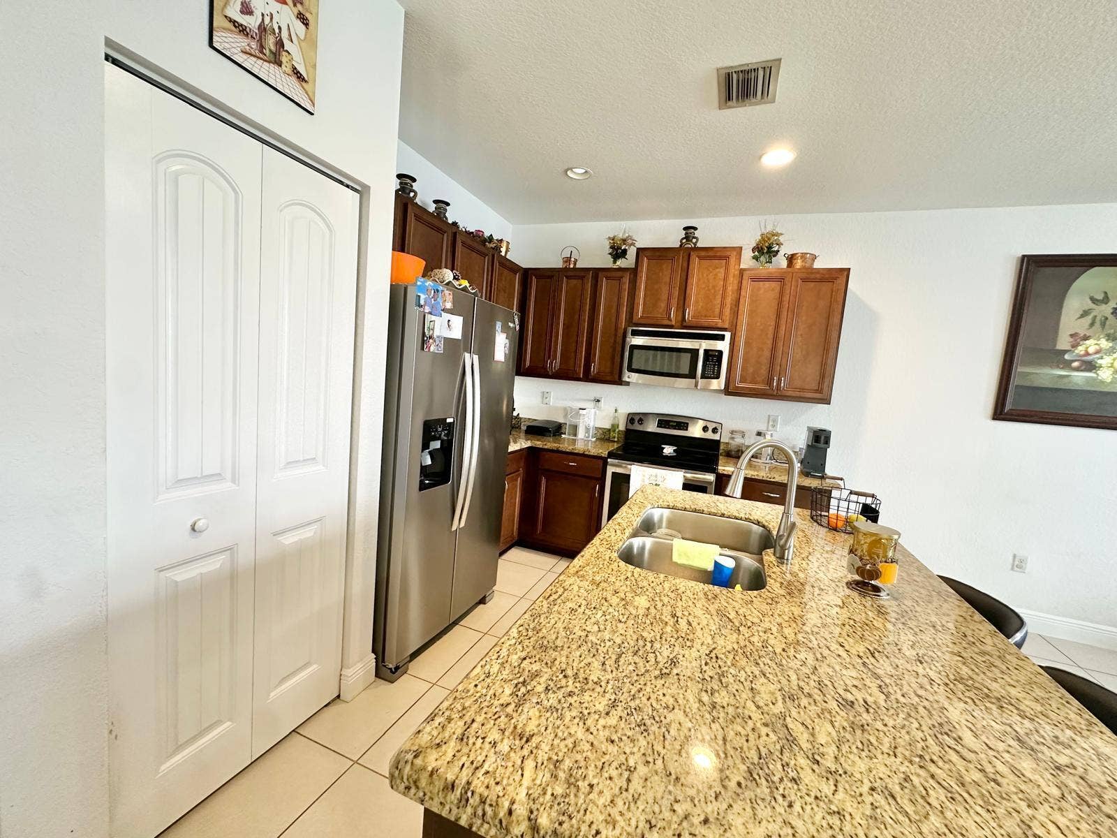 1079 NW 33rd Manor, Pompano Beach, FL 33064 WhatsApp Image 2026-10-05 at 11.06.21 AM