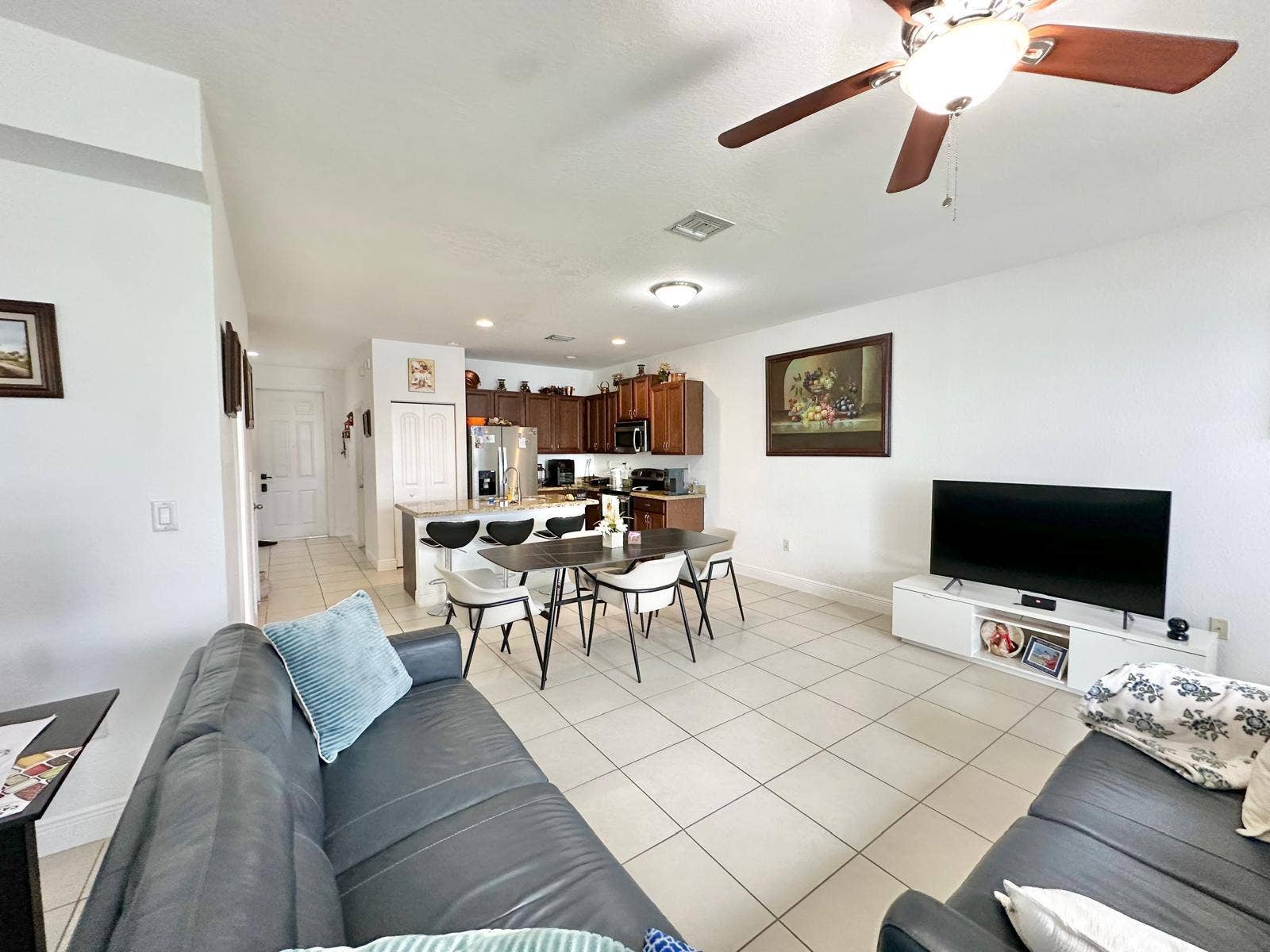 1079 NW 33rd Manor, Pompano Beach, FL 33064 WhatsApp Image 2026-10-05 at 11.06.21 AM