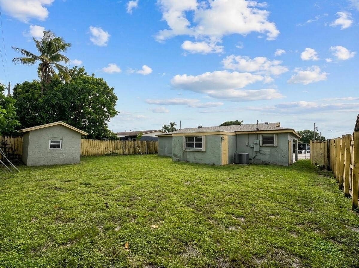 1420 NW 33RD Terrace, Lauderhill, FL 33311 IMG_9655