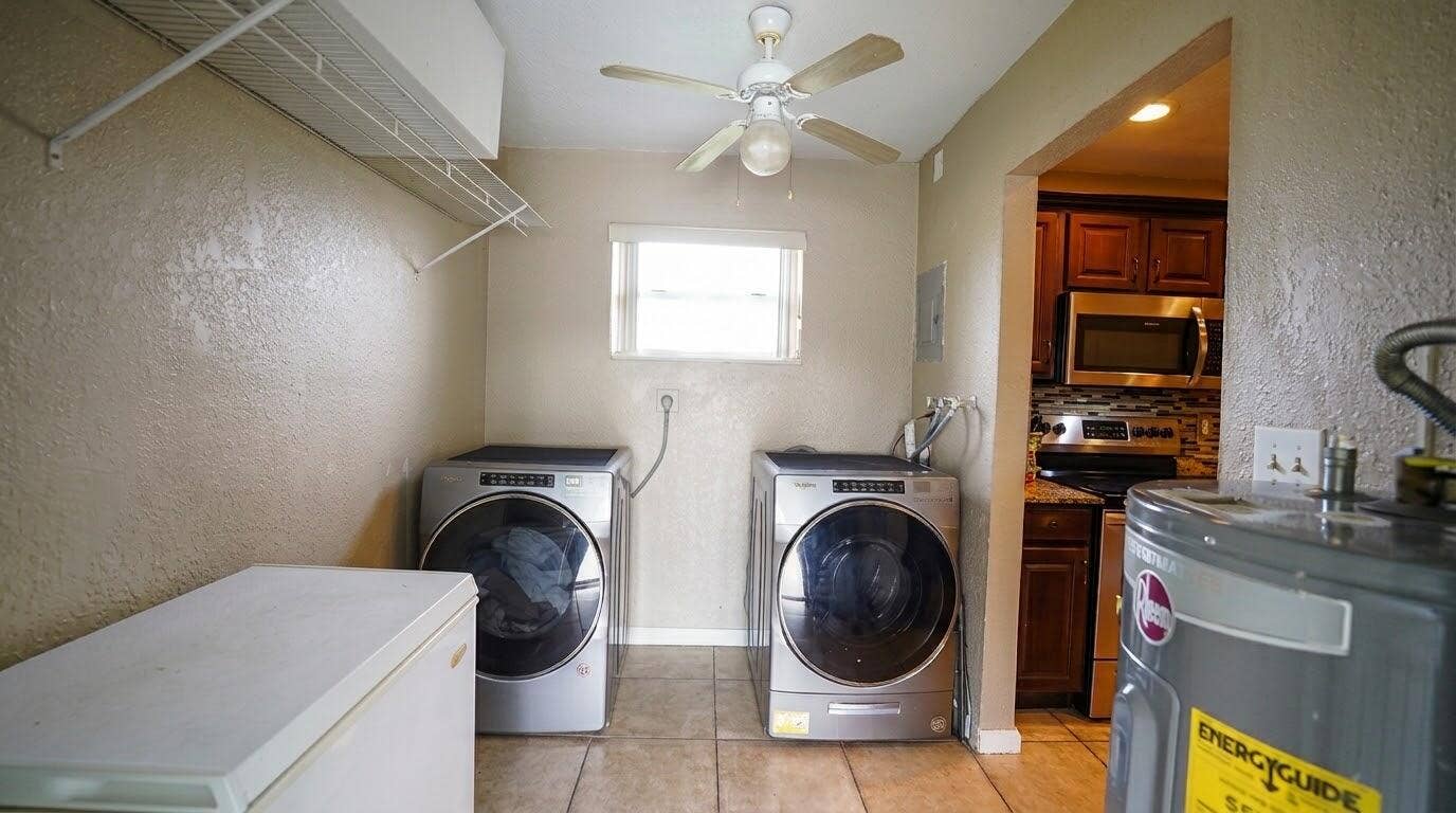 1420 NW 33RD Terrace, Lauderhill, FL 33311 IMG_9633