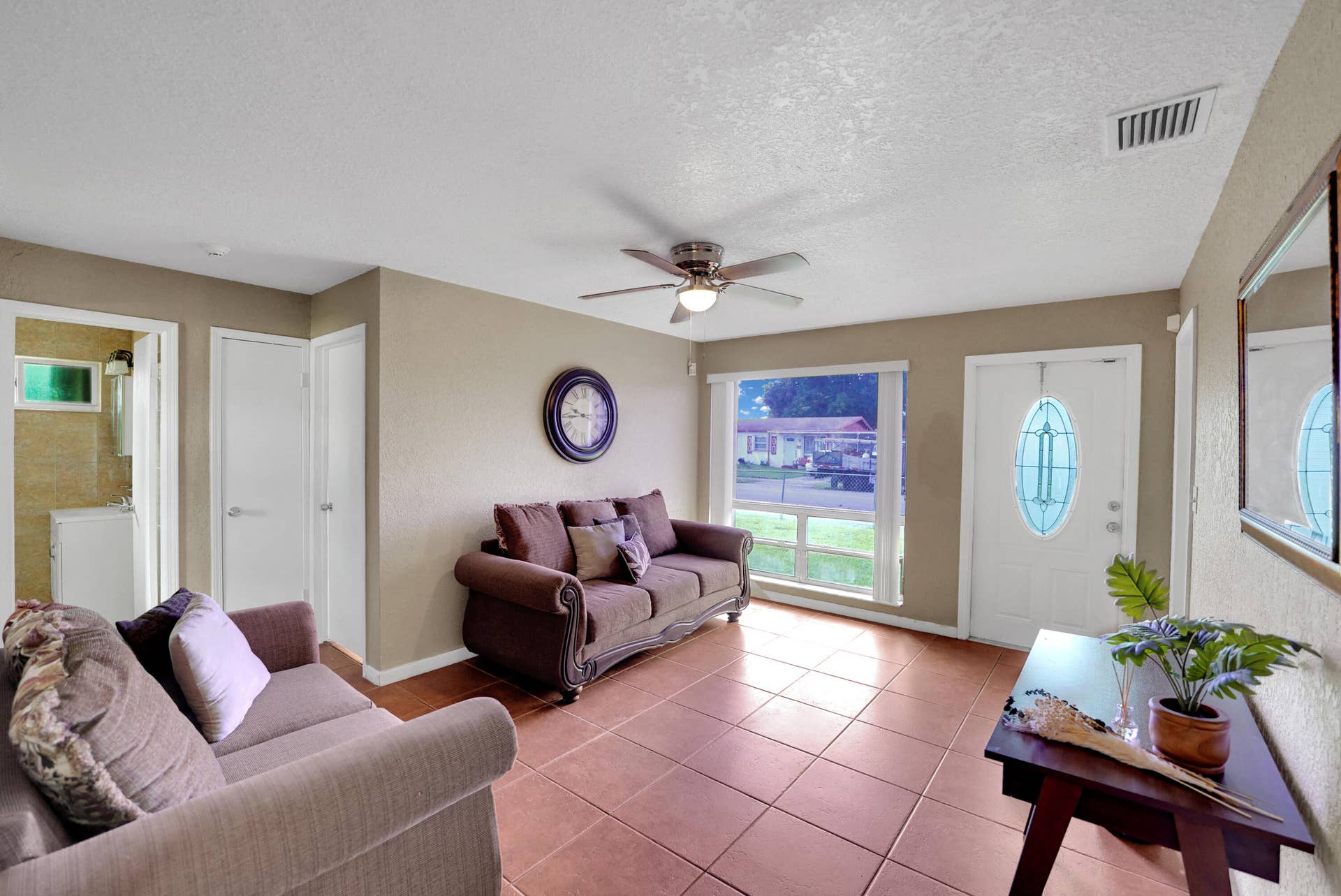 1420 NW 33RD Terrace, Lauderhill, FL 33311 DSC09649