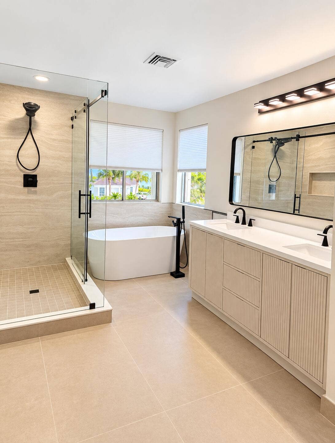 6170 NW 77TH Place N, Parkland, FL 33067 Primary Bath