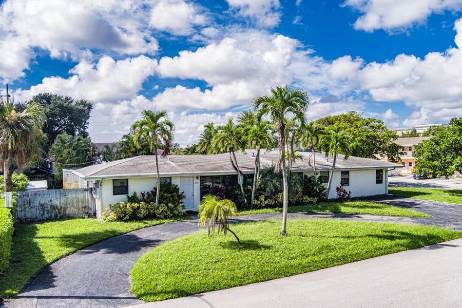 Property photo for 2908 Middle River Drive, Fort Lauderdale, FL
