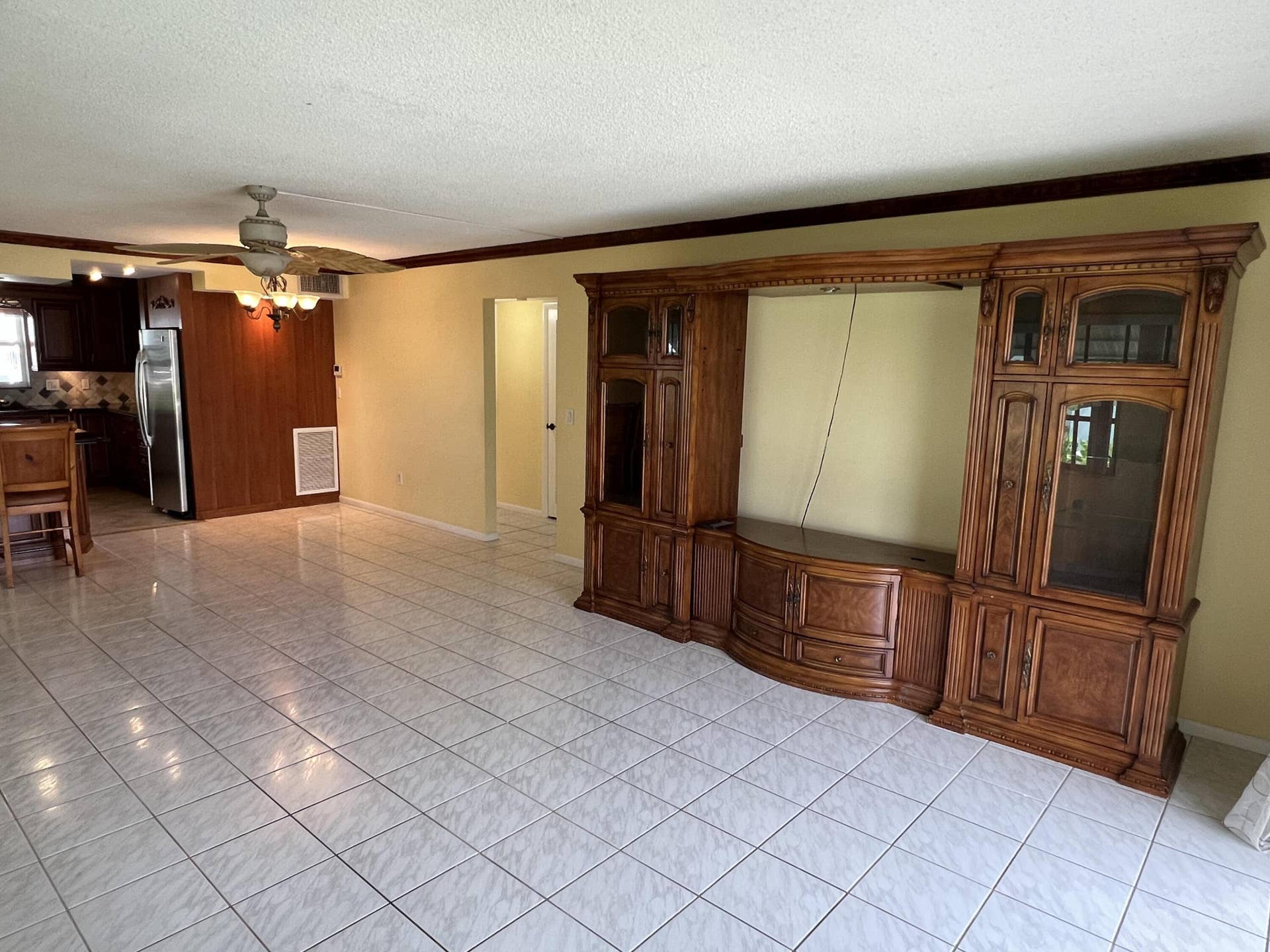 109 WETTAW Lane, #101, North Palm Beach, FL 33408 9p