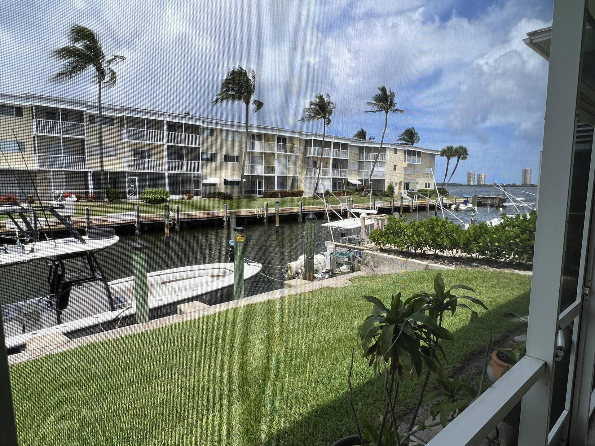 109 WETTAW Lane, #101, North Palm Beach, FL 33408 1 p