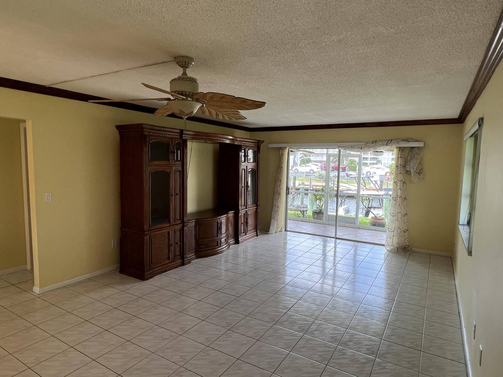 109 WETTAW Lane, #101, North Palm Beach, FL 33408 8p
