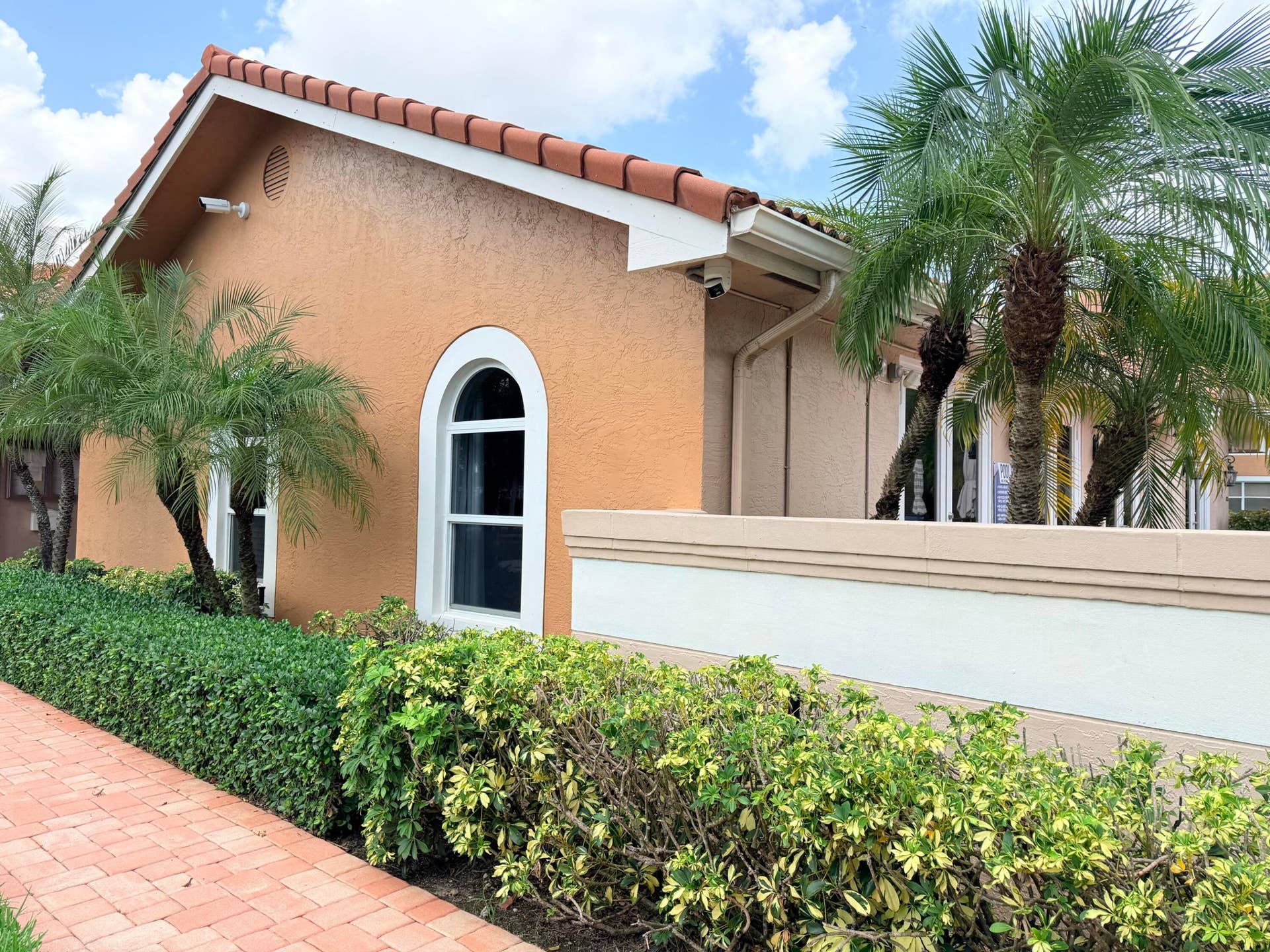 8801 WILES Road, #107, Coral Springs, Coral Springs, FL 33067 EE9B6C6B-A66F-46F1-9523-D8F6909EDF2C