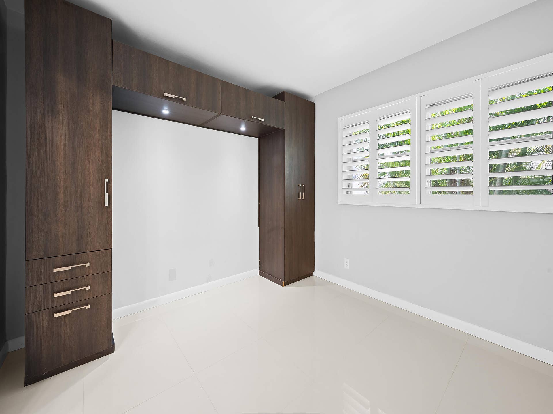 2743 NE 15th Street, #1, Fort Lauderdale, FL 33304 BEC07760