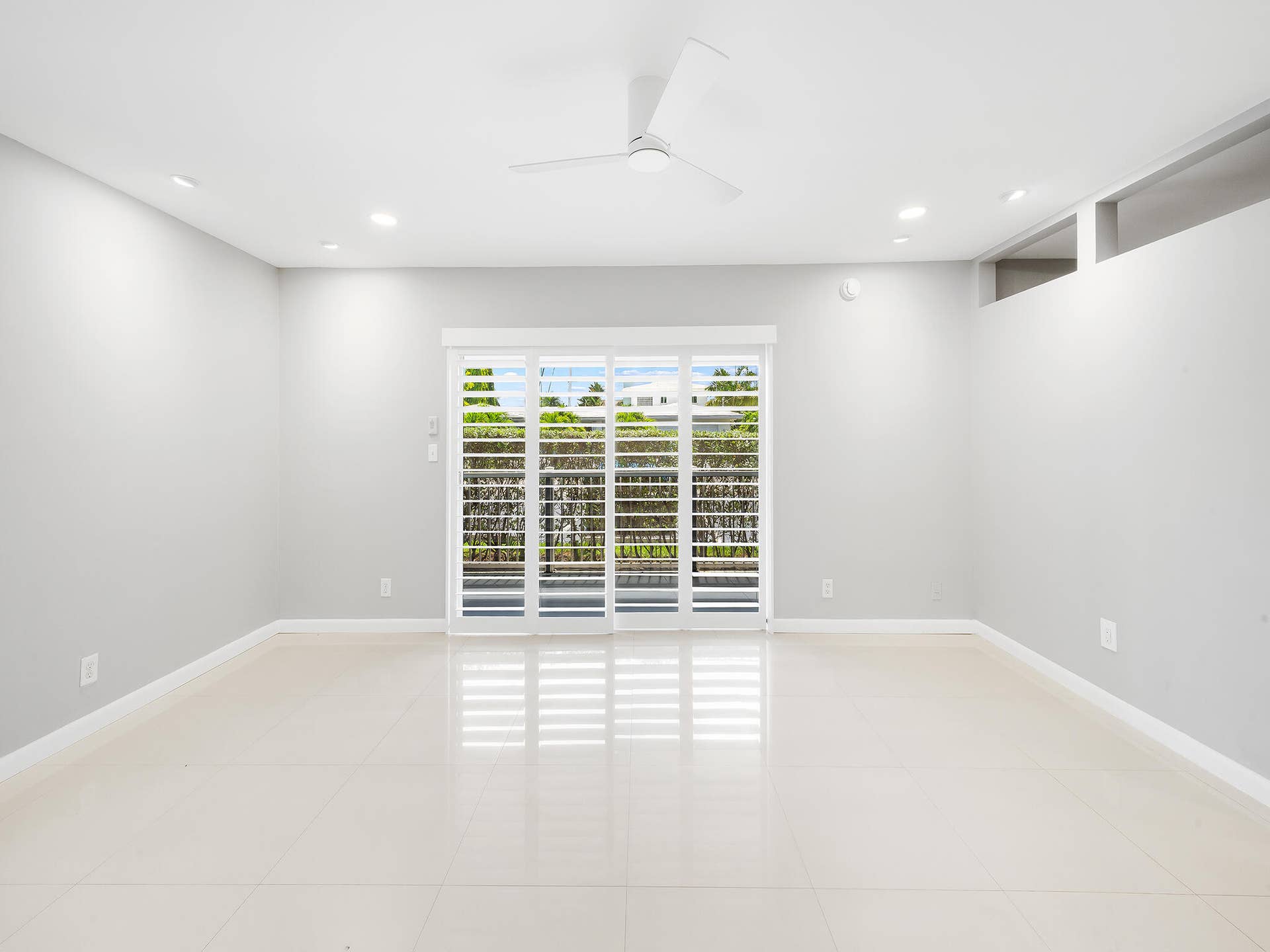 2743 NE 15th Street, #1, Fort Lauderdale, FL 33304 BEC07664