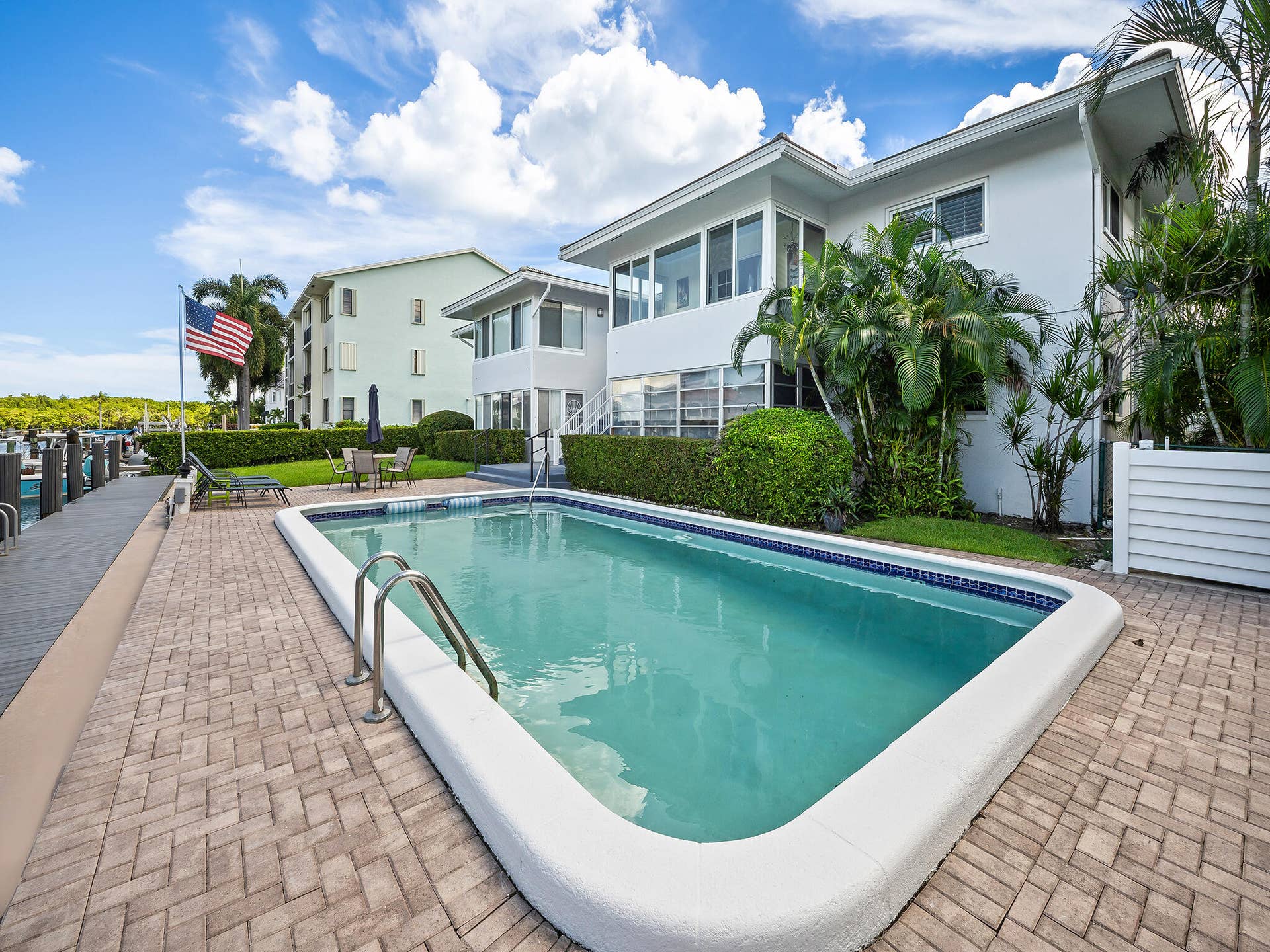 2743 NE 15th Street, #1, Fort Lauderdale, FL 33304 BEC07800