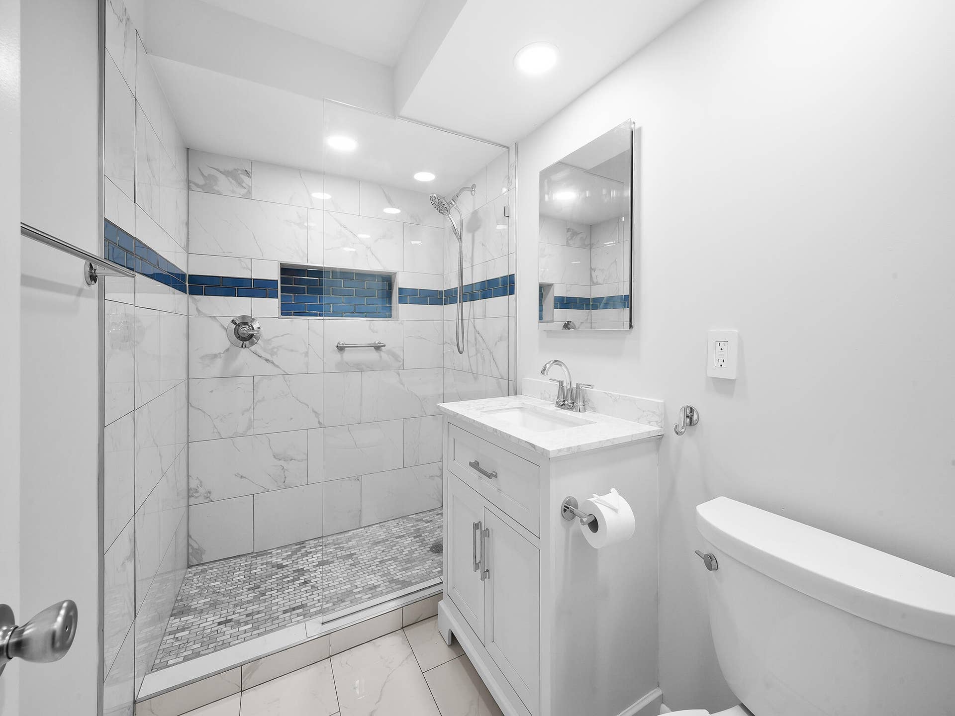 2743 NE 15th Street, #1, Fort Lauderdale, FL 33304 BEC07781