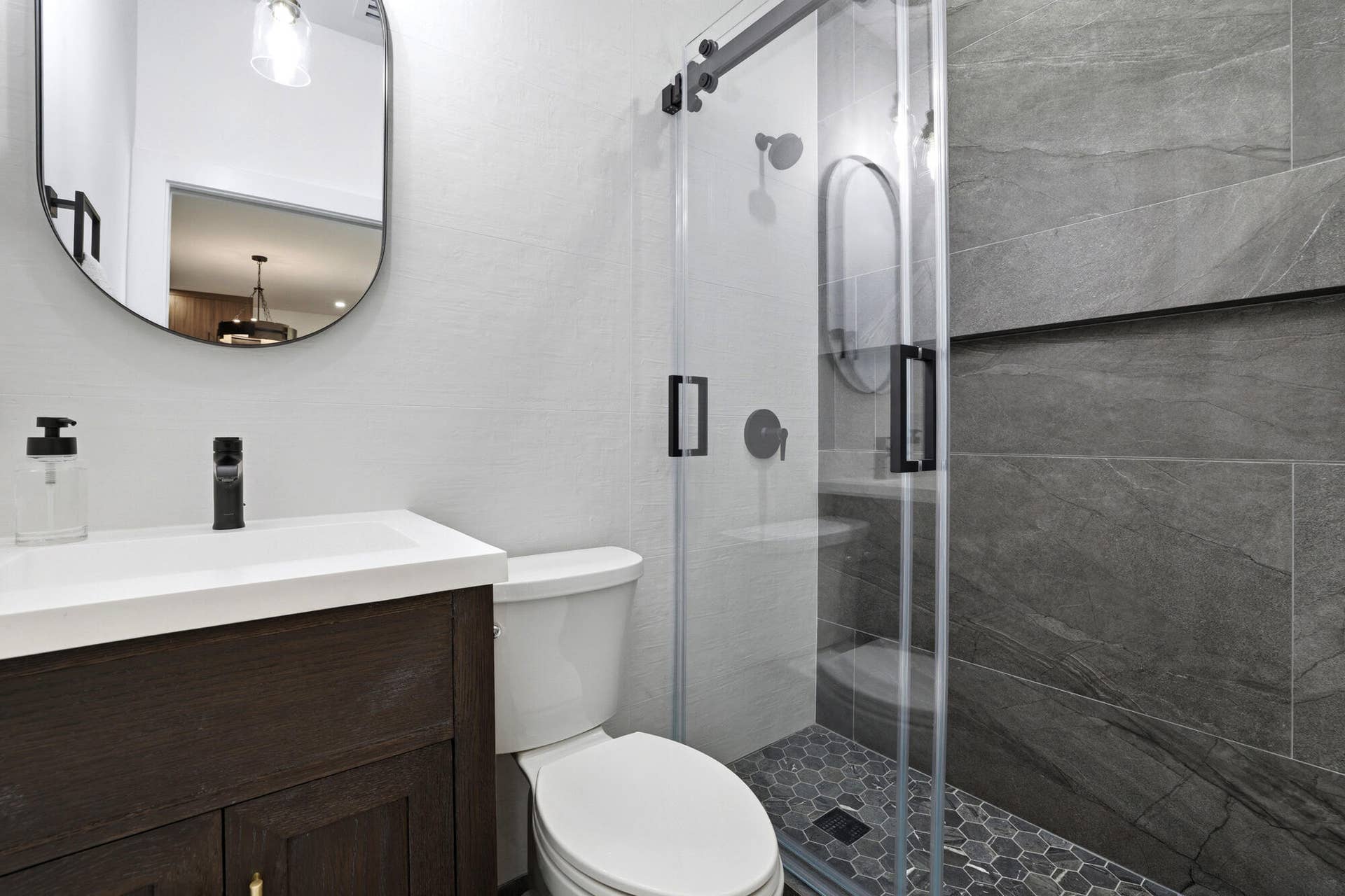 4th bathroom/Cabana Bath