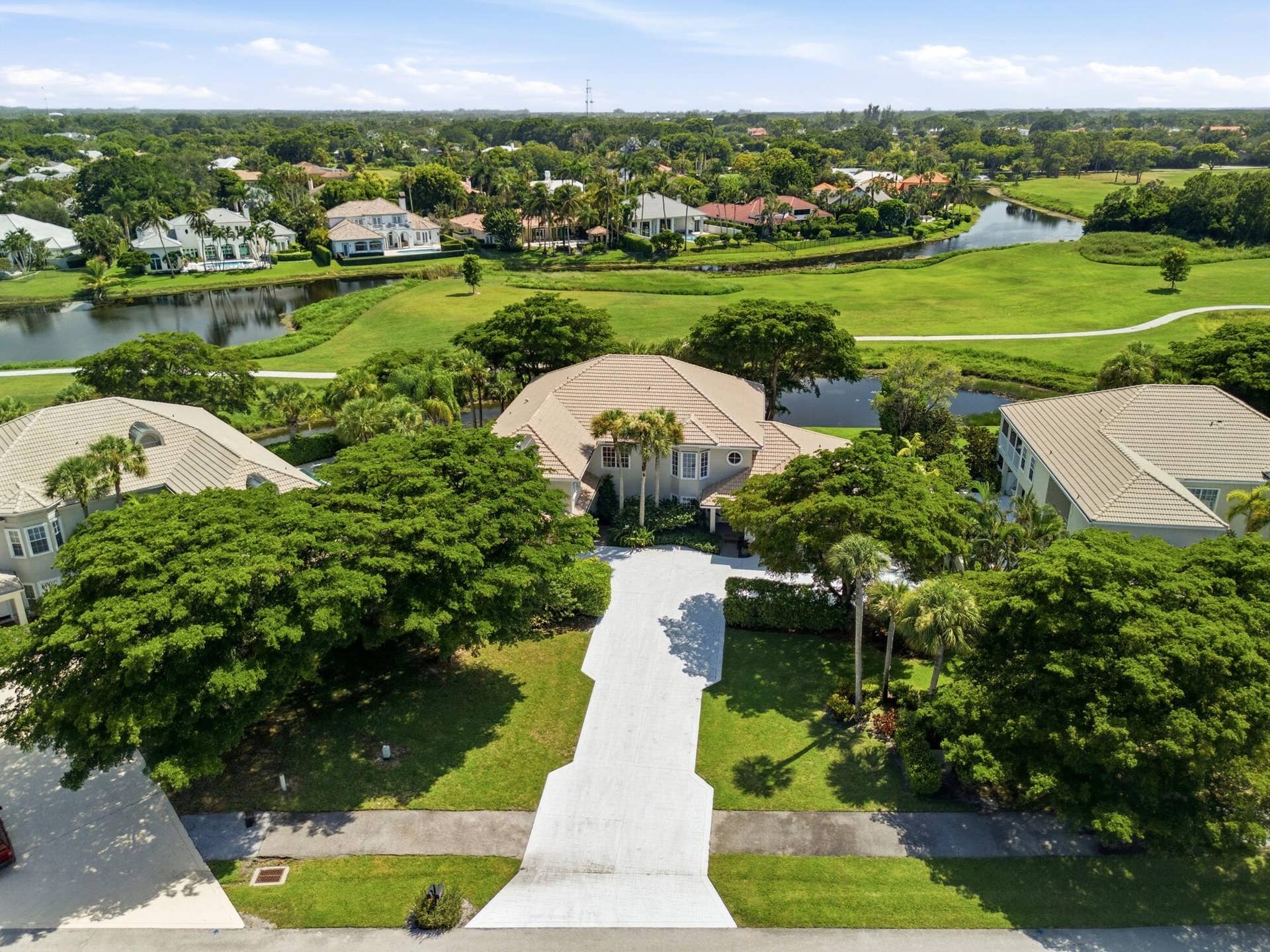 longest driveway in The Fairways