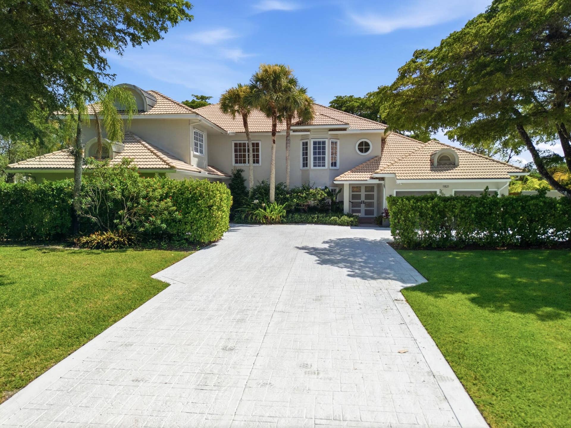 Super extended driveway