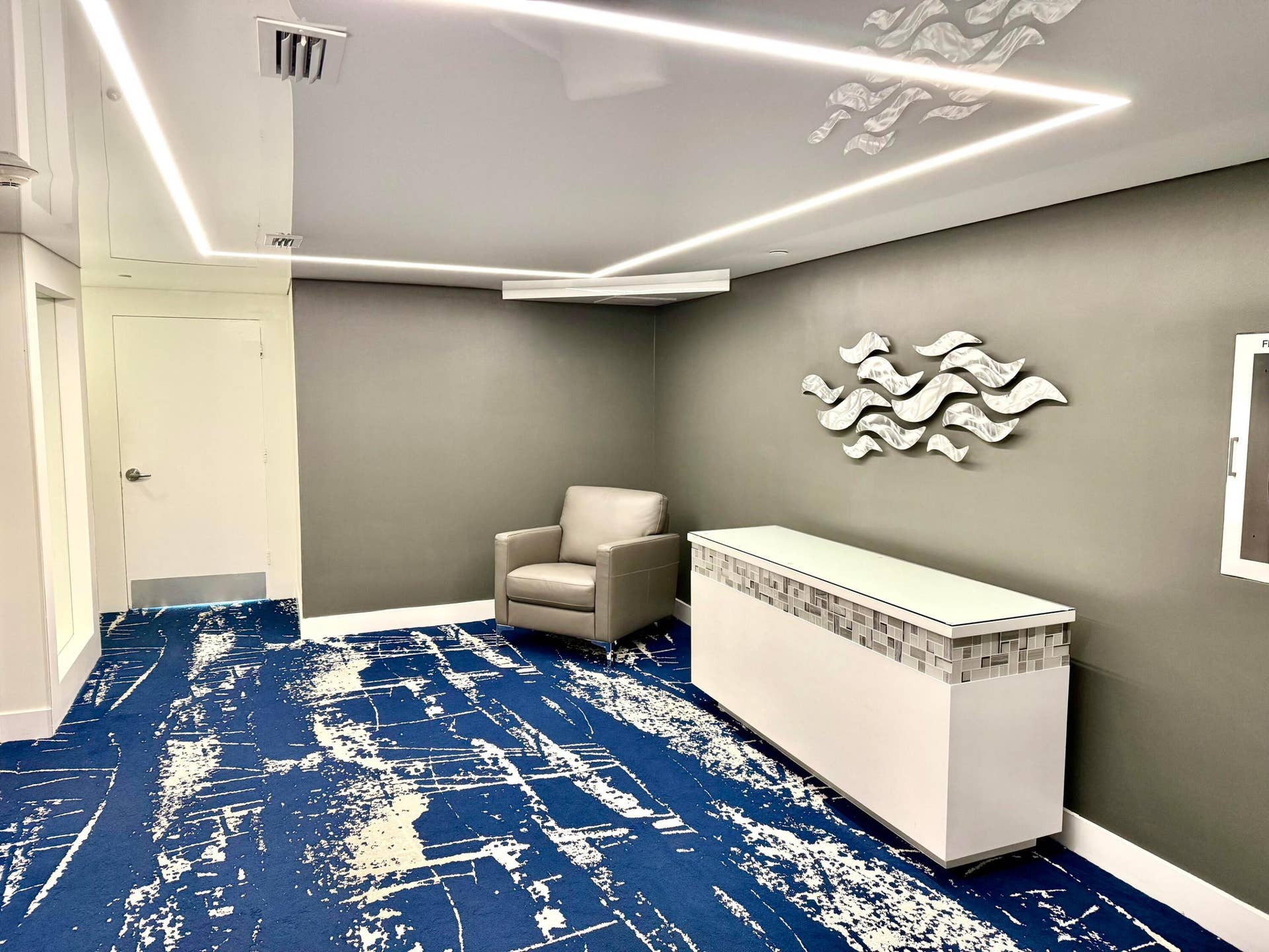 15th floor lobby