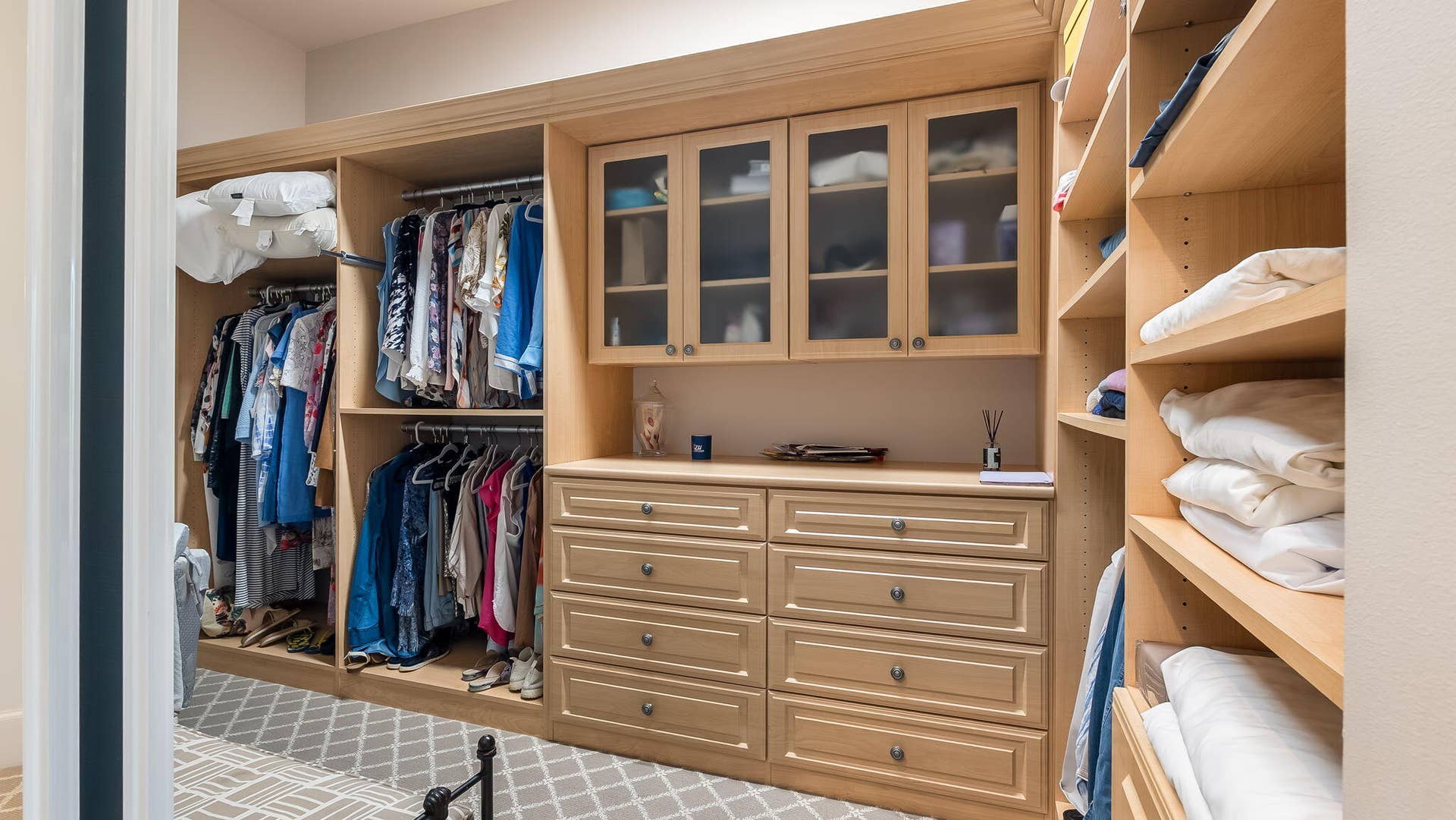 Walk-in Closet