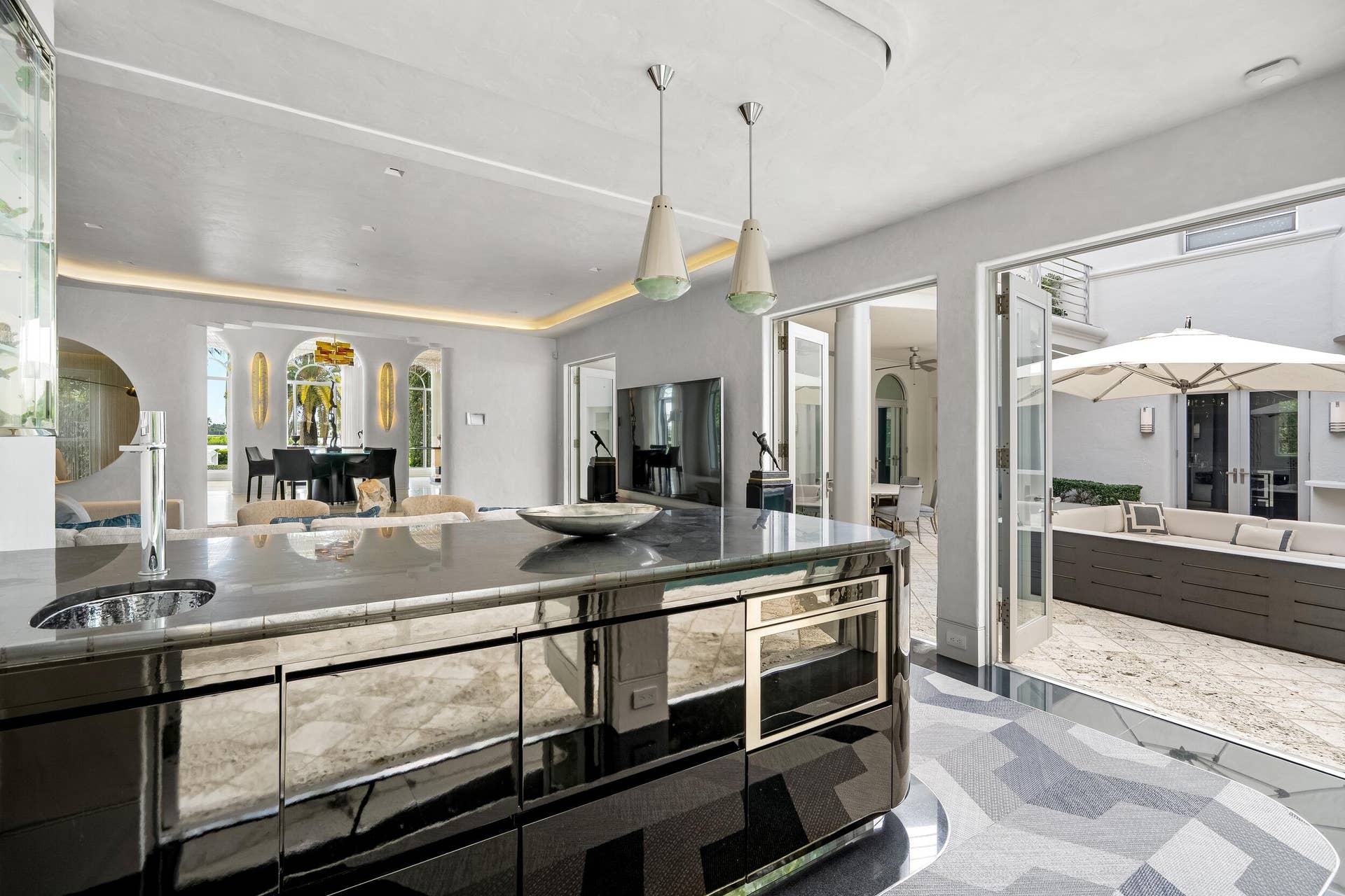 Family Room Wet Bar