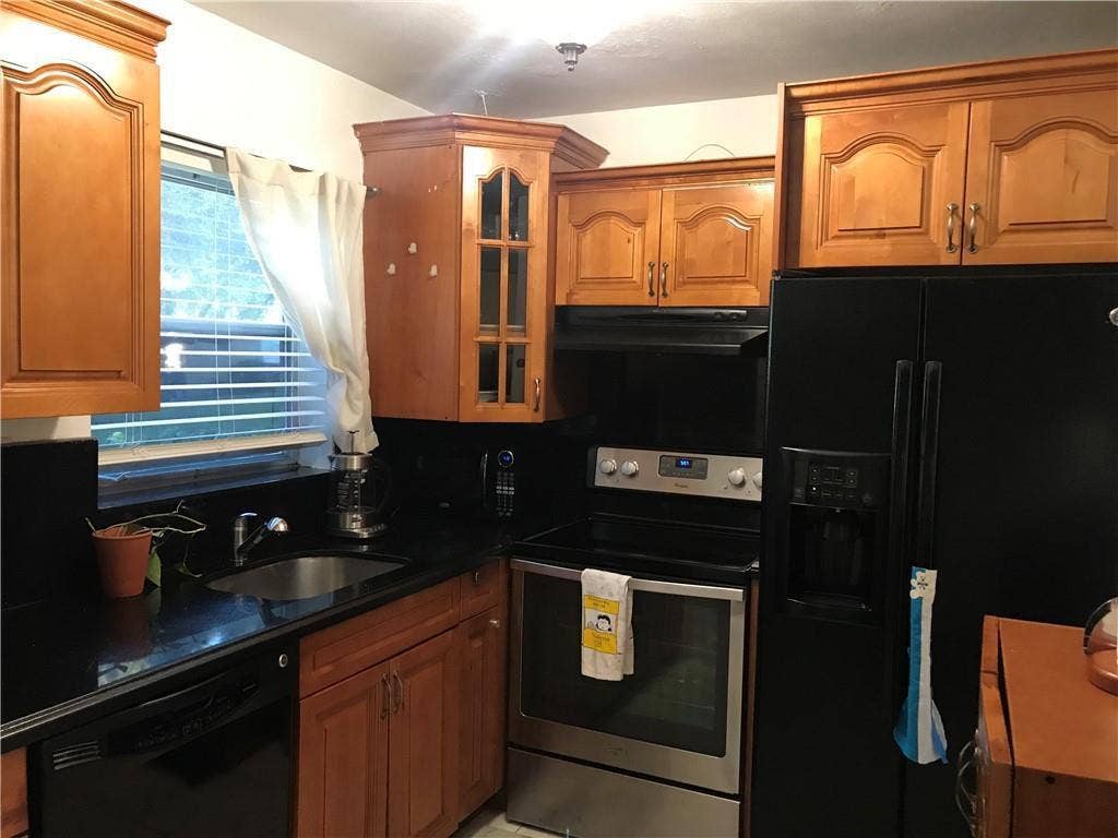 Crystal lake kitchen