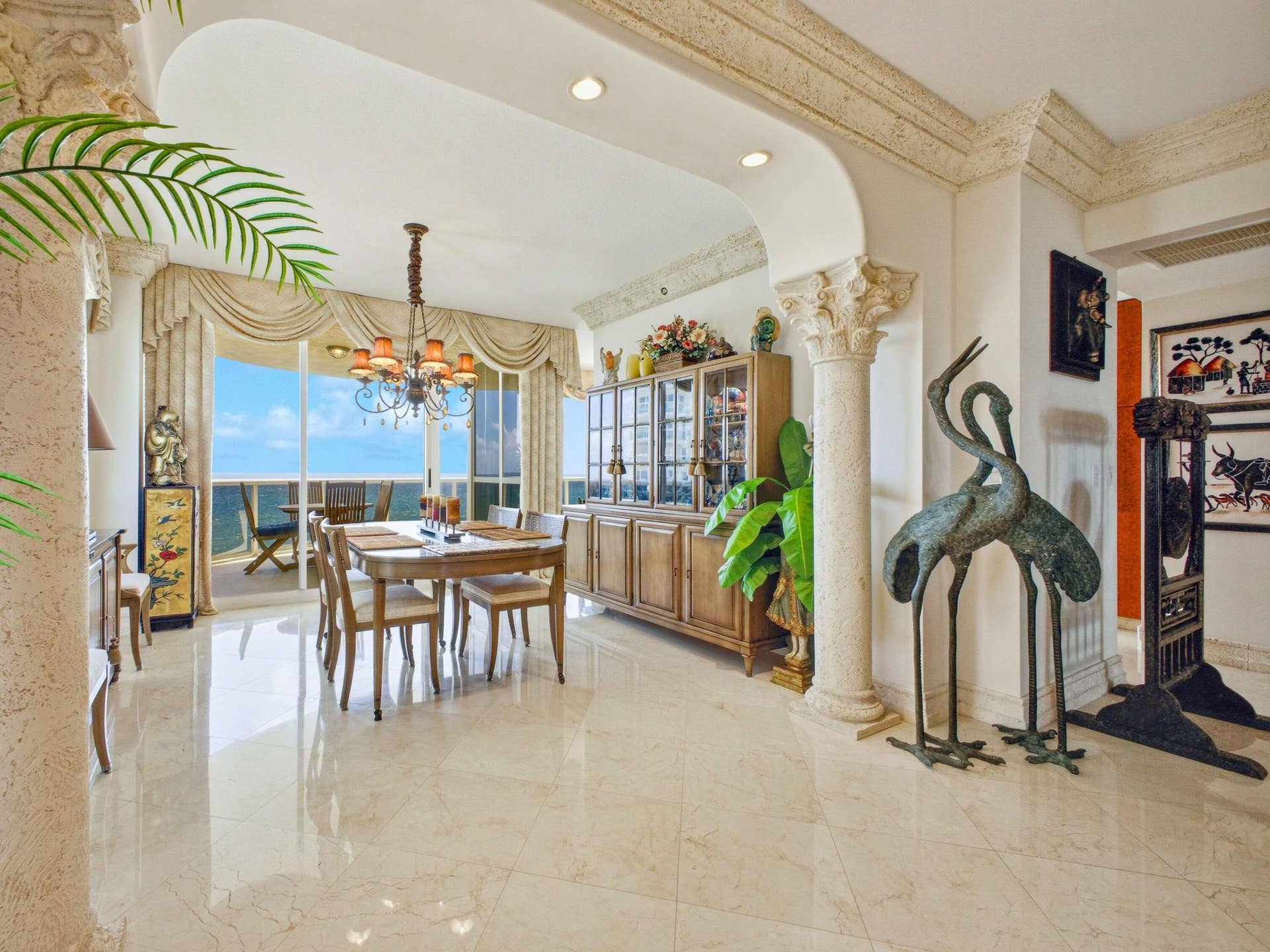 3200 N OCEAN Boulevard, #801, Fort Lauderdale, FL 33308 Dining