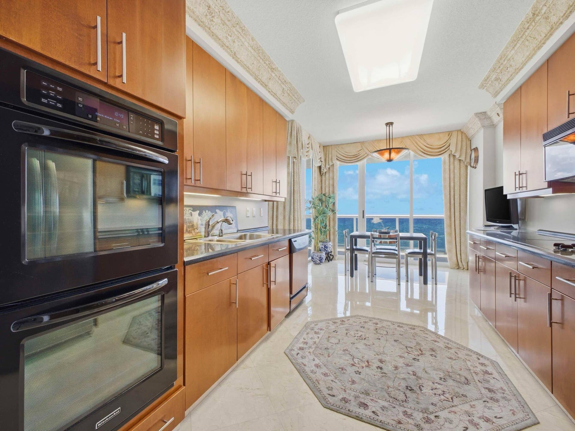 3200 N OCEAN Boulevard, #801, Fort Lauderdale, FL 33308 Kitchen