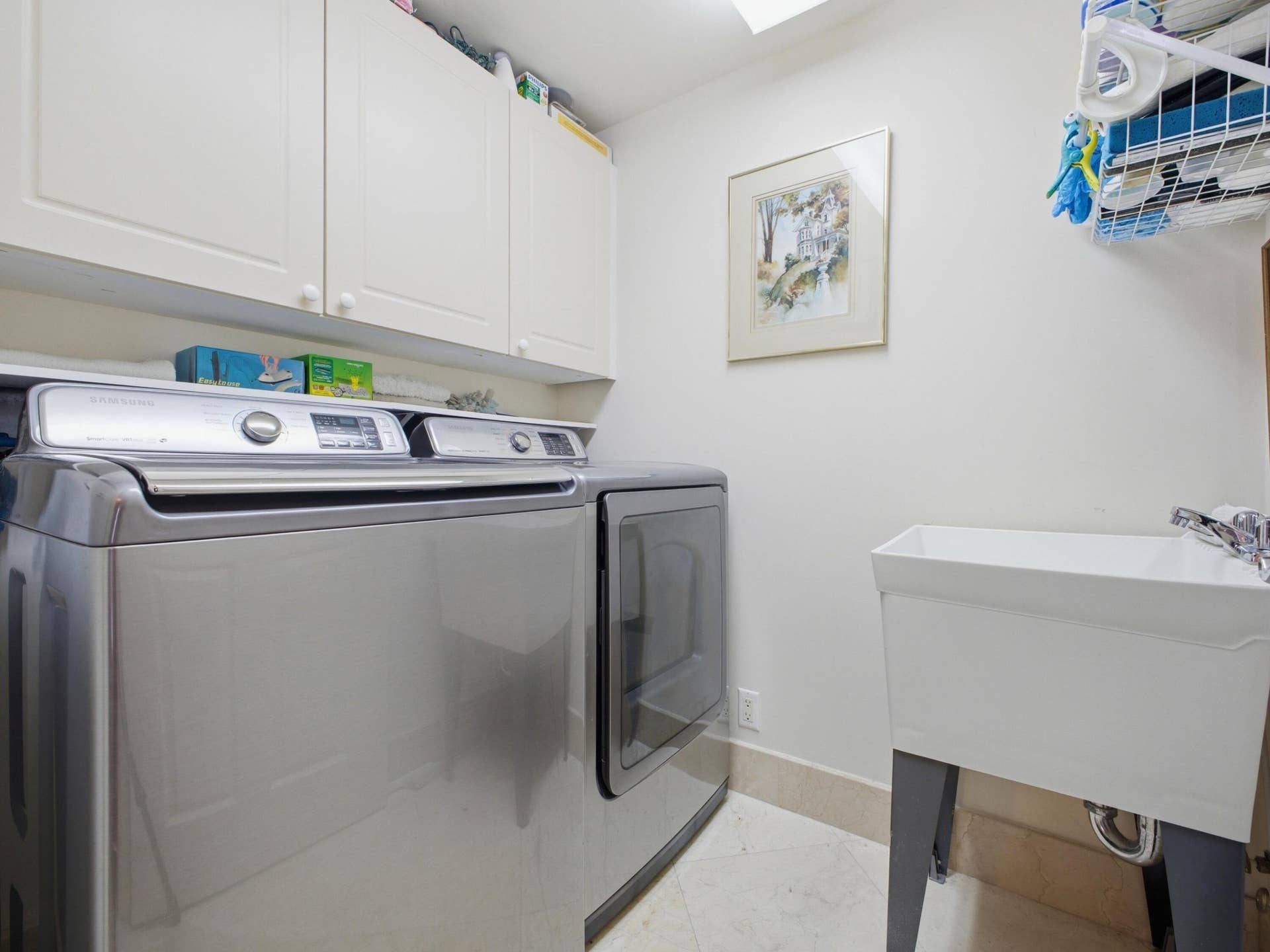 3200 N OCEAN Boulevard, #801, Fort Lauderdale, FL 33308 Laundry