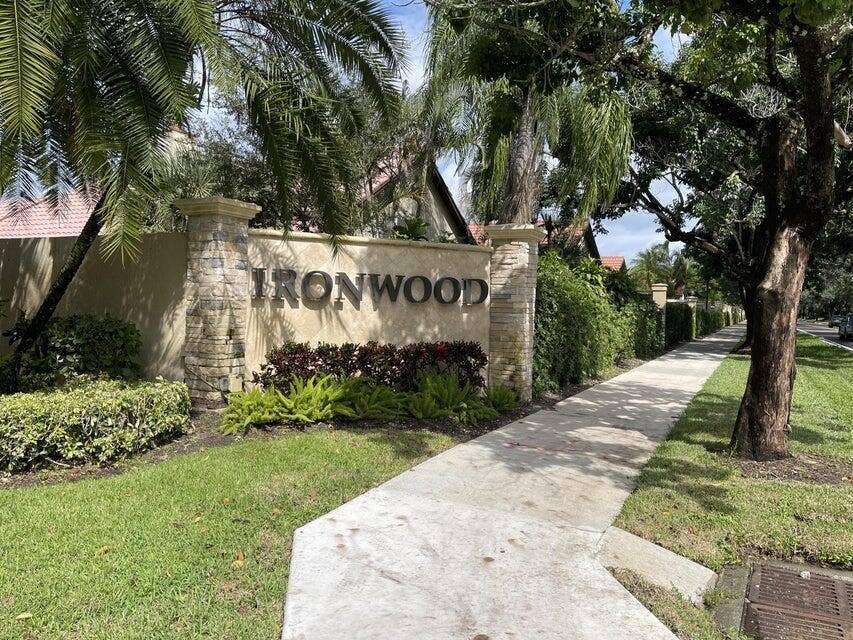 Property photo for 36 Ironwood Way N, Palm Beach Gardens, FL