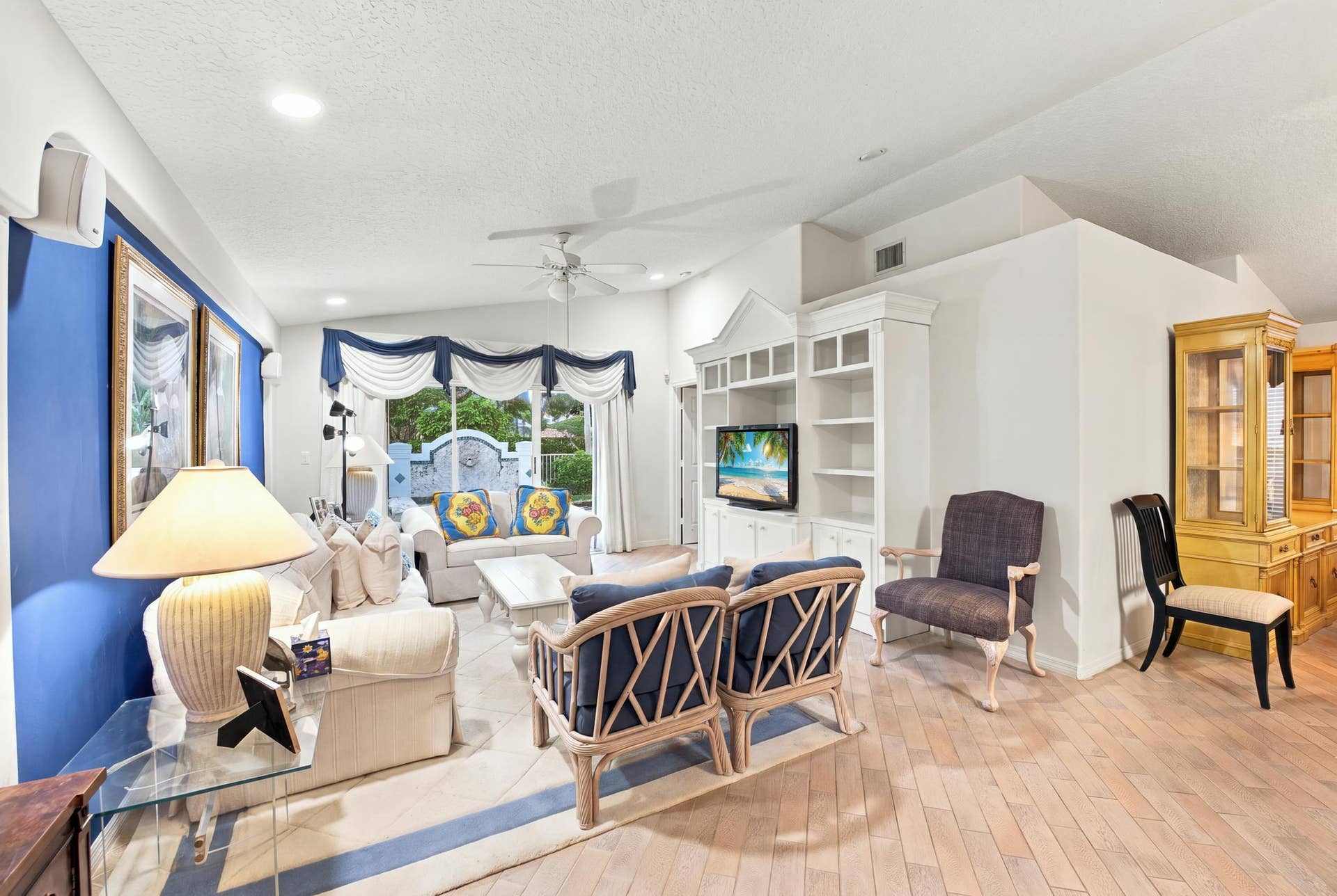 5231 NW 117TH Avenue, Coral Springs, FL 33076 8_013__jjl5615_declutter_0d69d5b9