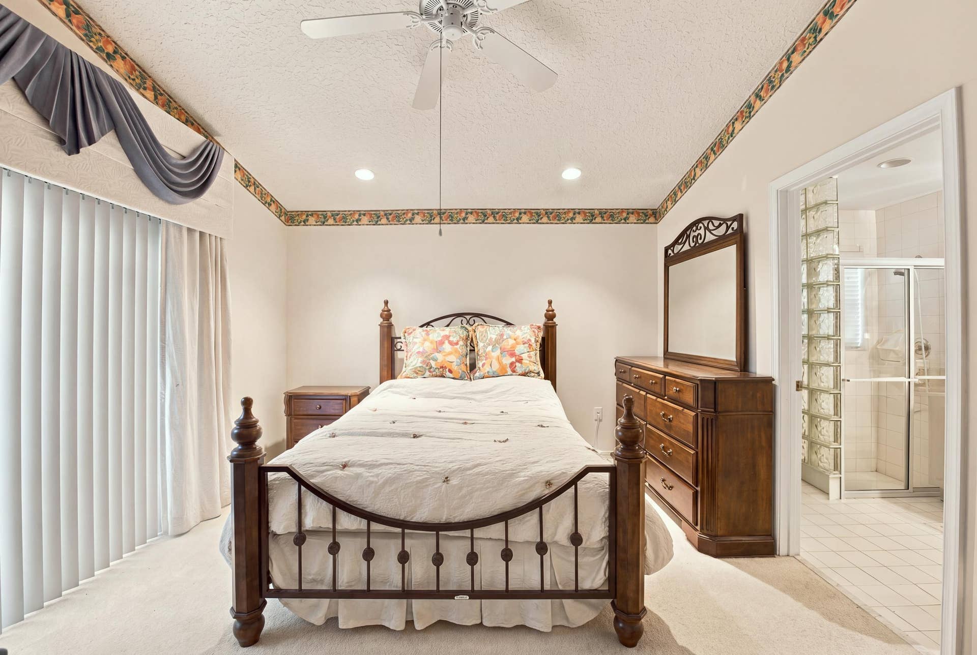 5231 NW 117TH Avenue, Coral Springs, FL 33076 23_029__jjl5640_declutter_714ad8f4