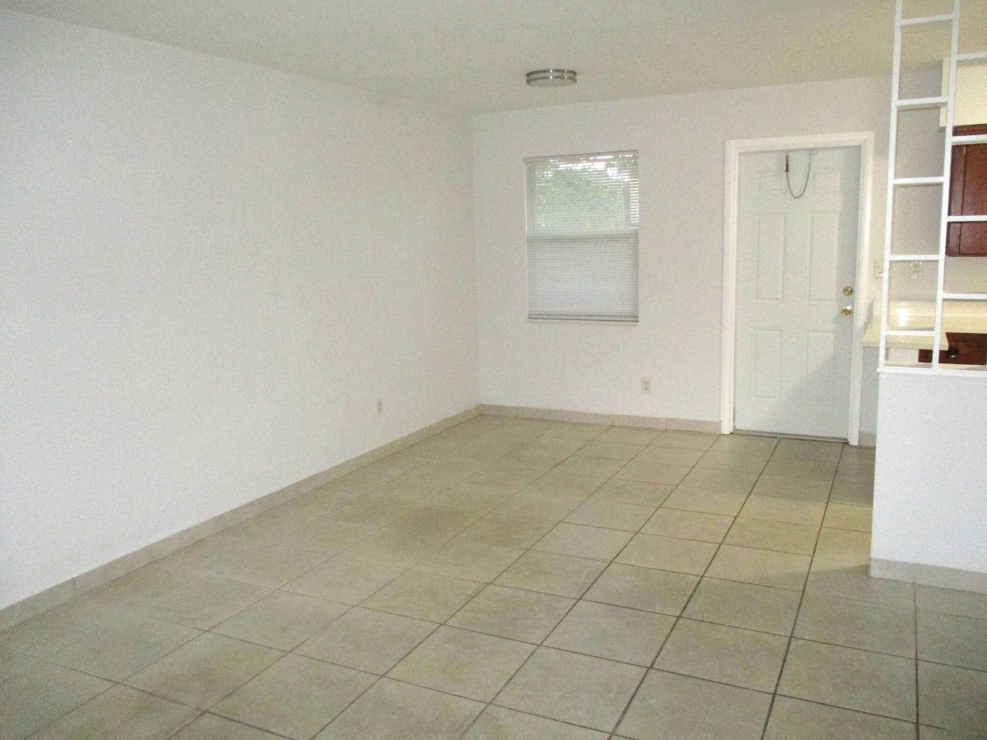 2640 PIERCE Street, #5, Hollywood, Hollywood, FL 33020 Living room