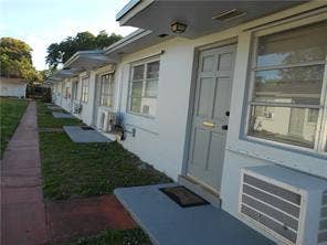 2640 PIERCE Street, #5, Hollywood, Hollywood, FL 33020 Ritz exterior