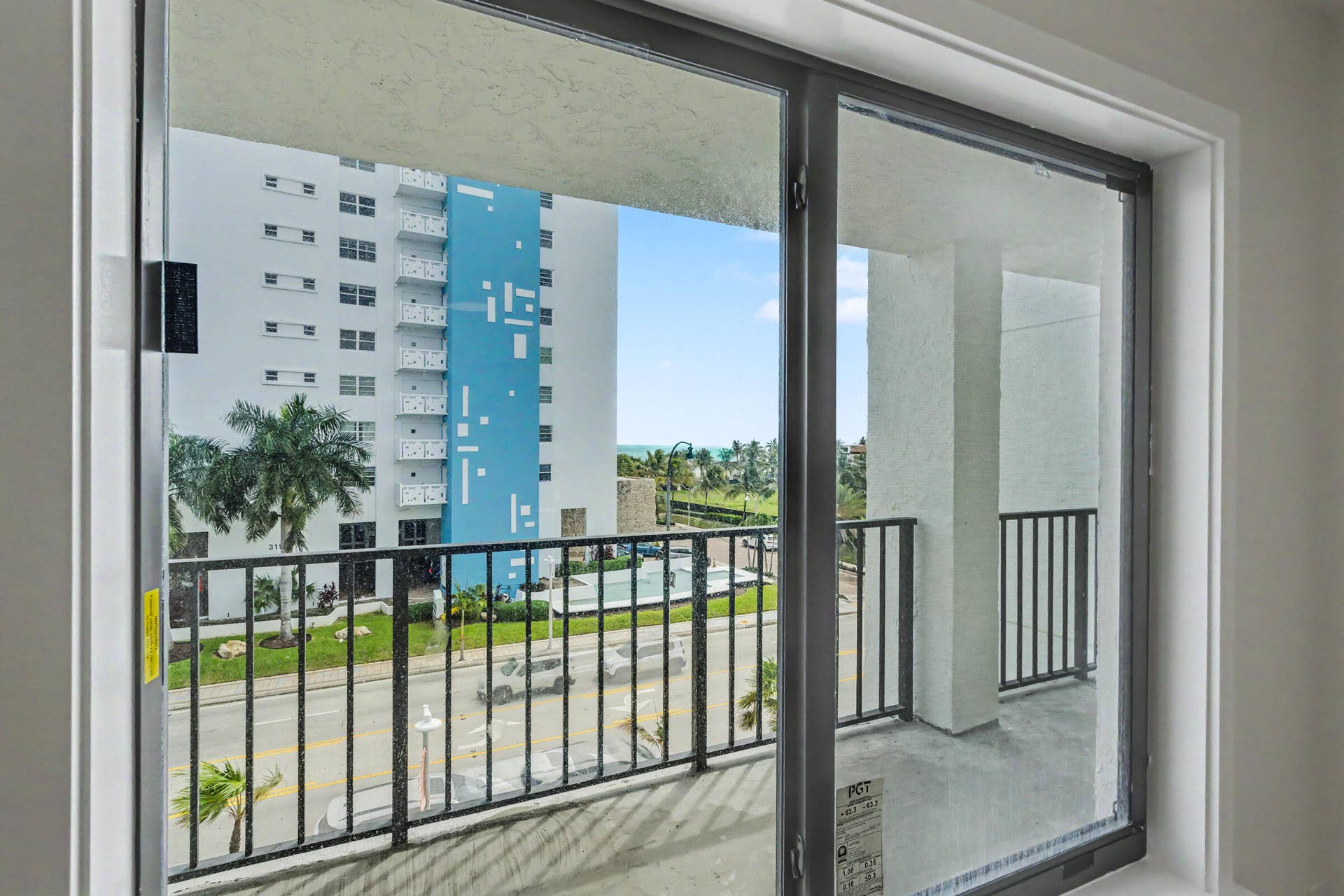 3200 N OCEAN Drive, #402, Hollywood, FL 33019 3200-82