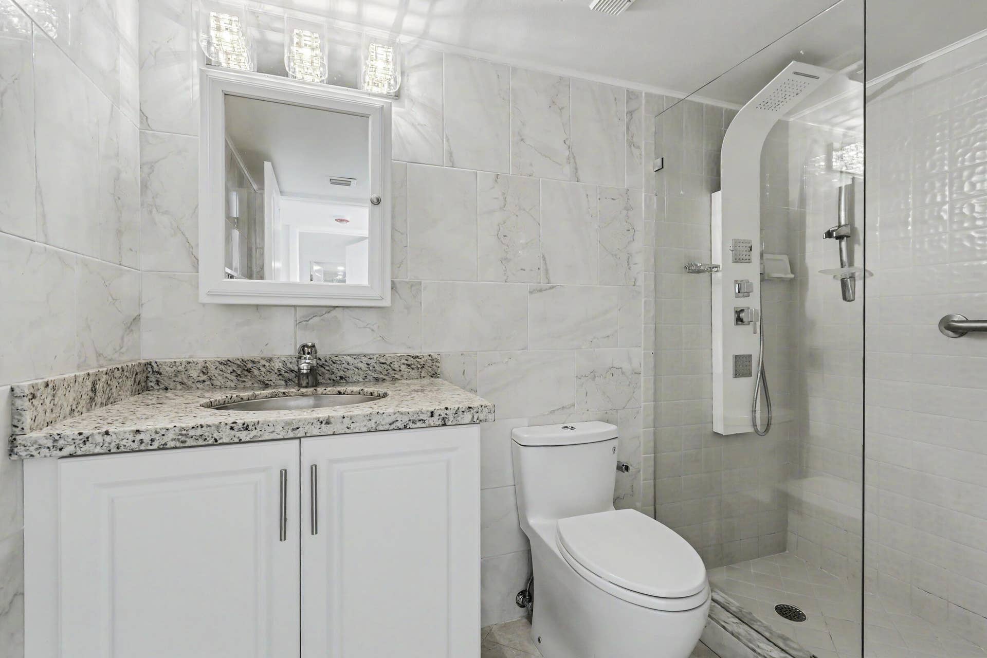 3200 N OCEAN Drive, #402, Hollywood, FL 33019 Remodeled bathroom