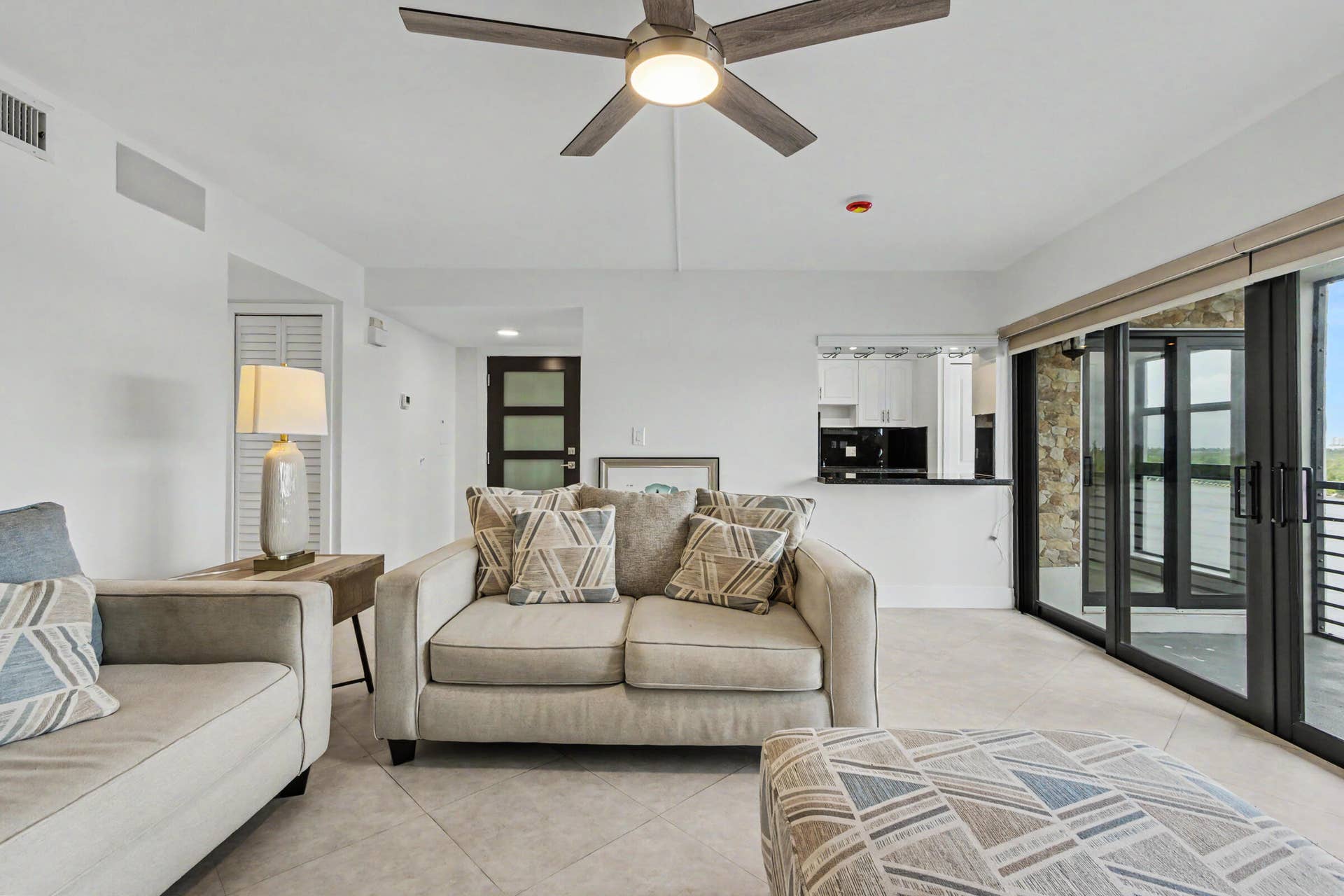 3200 N OCEAN Drive, #402, Hollywood, FL 33019 3200-72